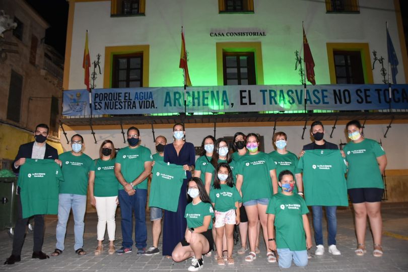 Ayuntamiento de Archena - El Ayuntamiento, en apoyo a la asociación de familiares y enfermos de la ELA en el Día Mundial contra esta enfermedad
