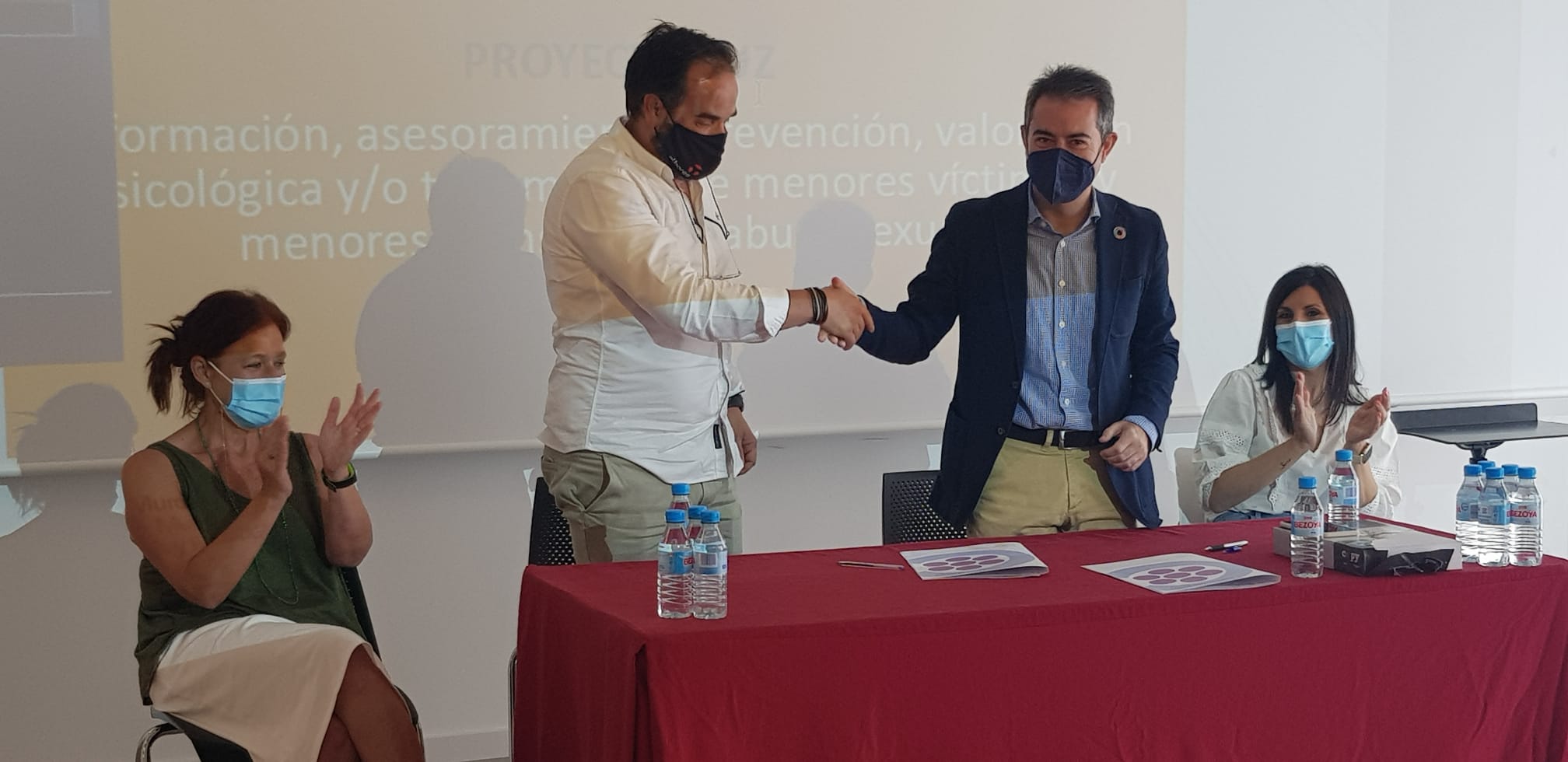 El Ayuntamiento y la asociación Albores colaboran para la atención a personas en situación de especial vulnerabilidad
