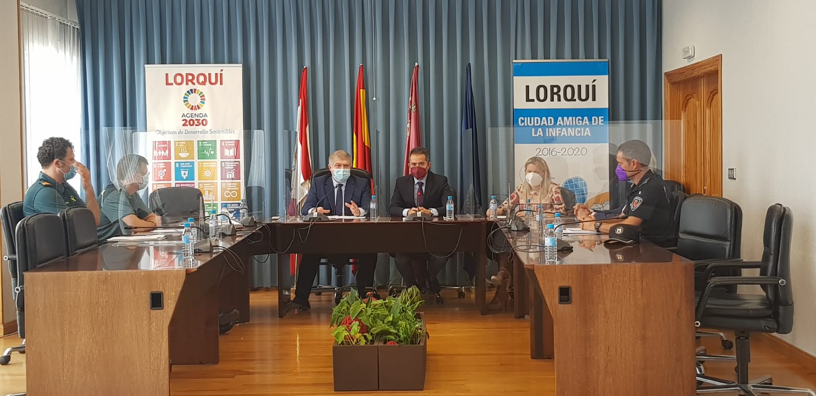 El delegado del Gobierno copreside la Junta Local de Seguridad junto al alcalde con motivo de la época estival