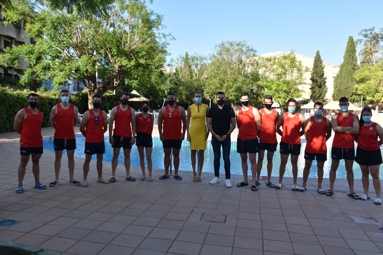Ayuntamiento de Archena - La Alcaldesa y Concejal de Deportes inauguran la temporada de la Piscina Municipal de Verano que finalizará el 31 de agosto