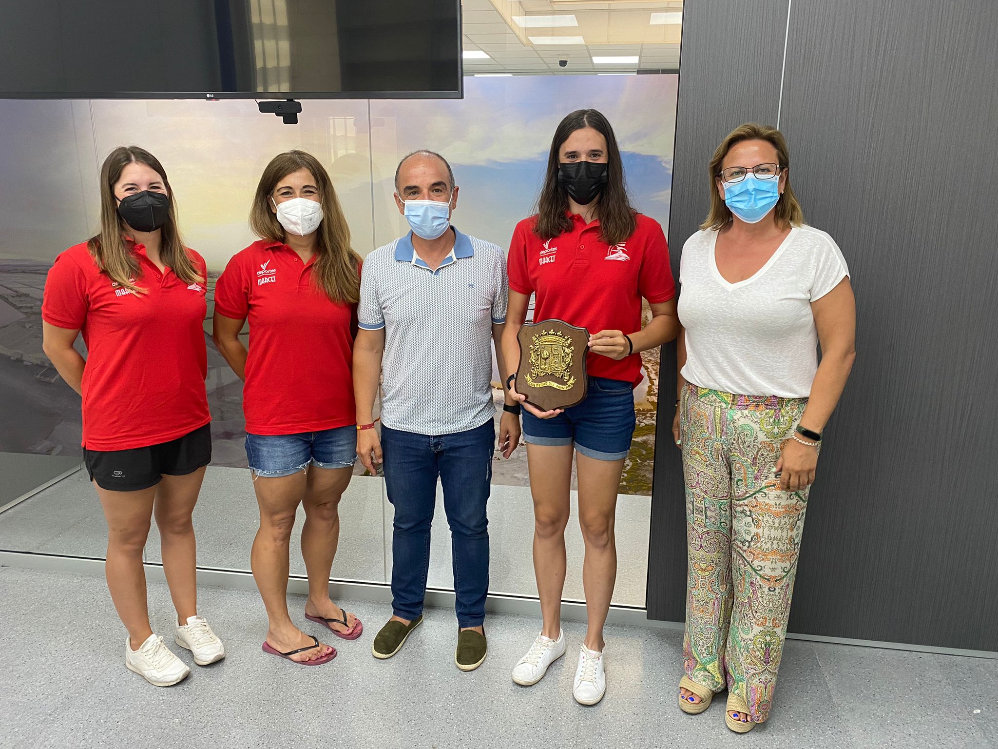 El Equipo Femenino de Kayak Polo del AD Pinatarense cierra la temporada como campeón de la liga nacional