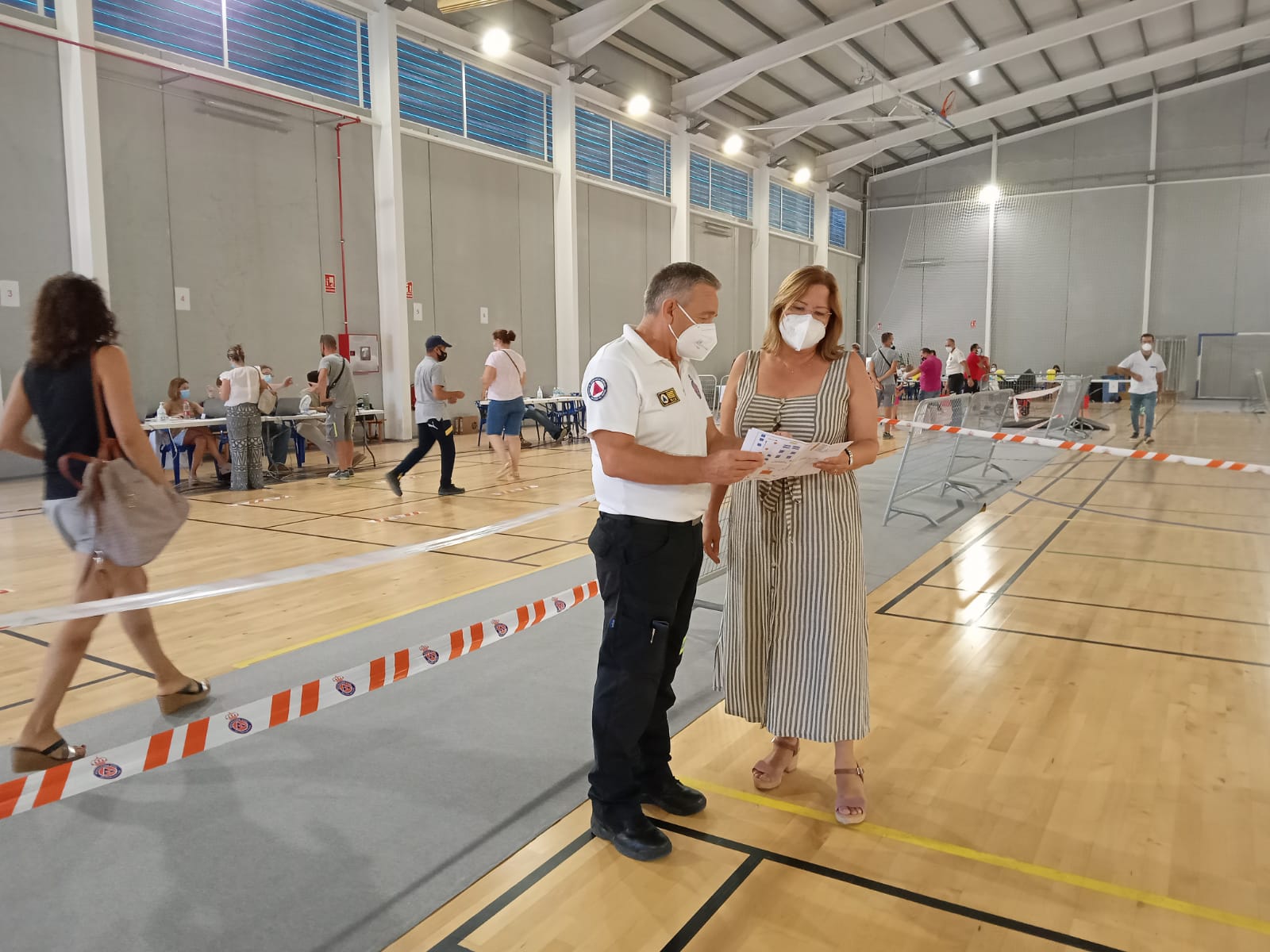 El pabellón auxiliar acoge la vacunación de más de 2.700 pinatarenses de 30 a 59 años