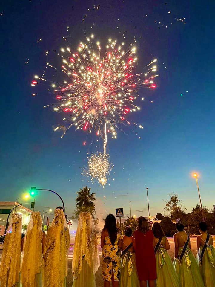 Finalizan las fiestas del Barrio del Carmen con el tradicional castillo de fuegos artificiales
