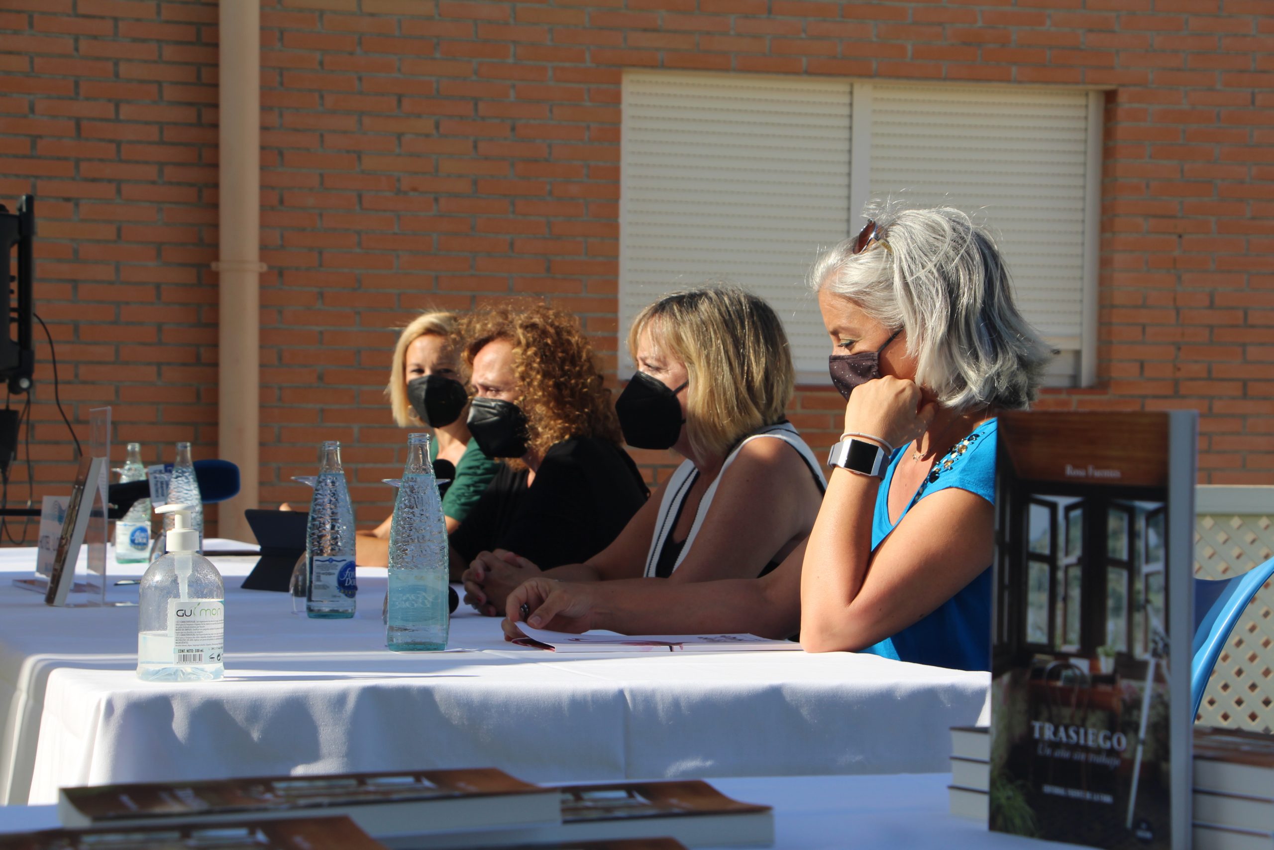 La periodista asturiana Rosa Fuentes presenta “Trasiego” su primer libro, en San Pedro del Pinatar