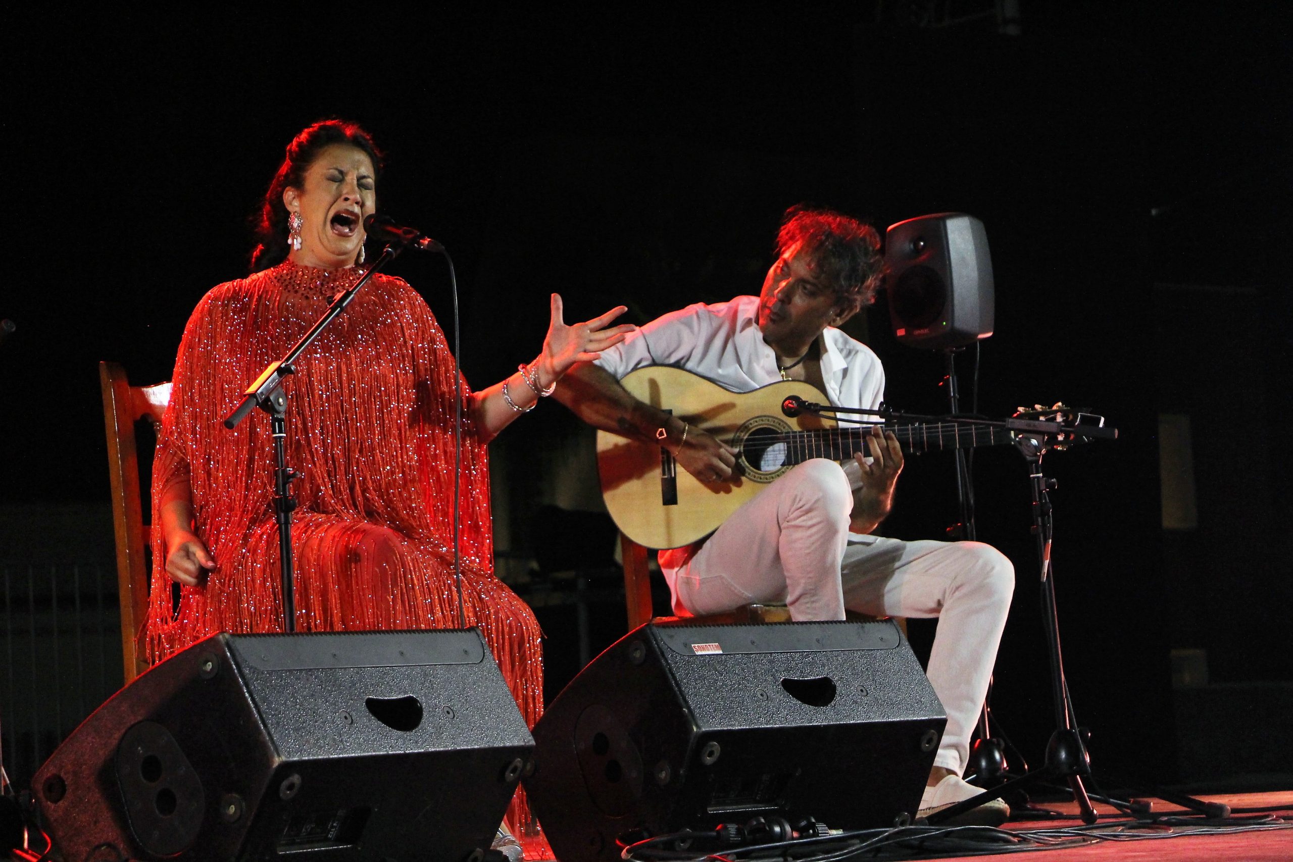 Un millar de personas vibraron con el arte flamenco de La Fabi, Israel Fernández y Pedro El Granaíno