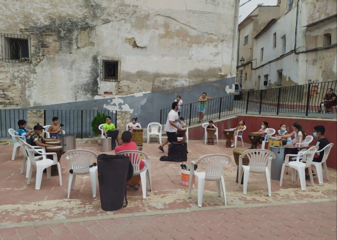 CULTURA | Dan comienzo los talleres musicales de percusión Barrios Medievales