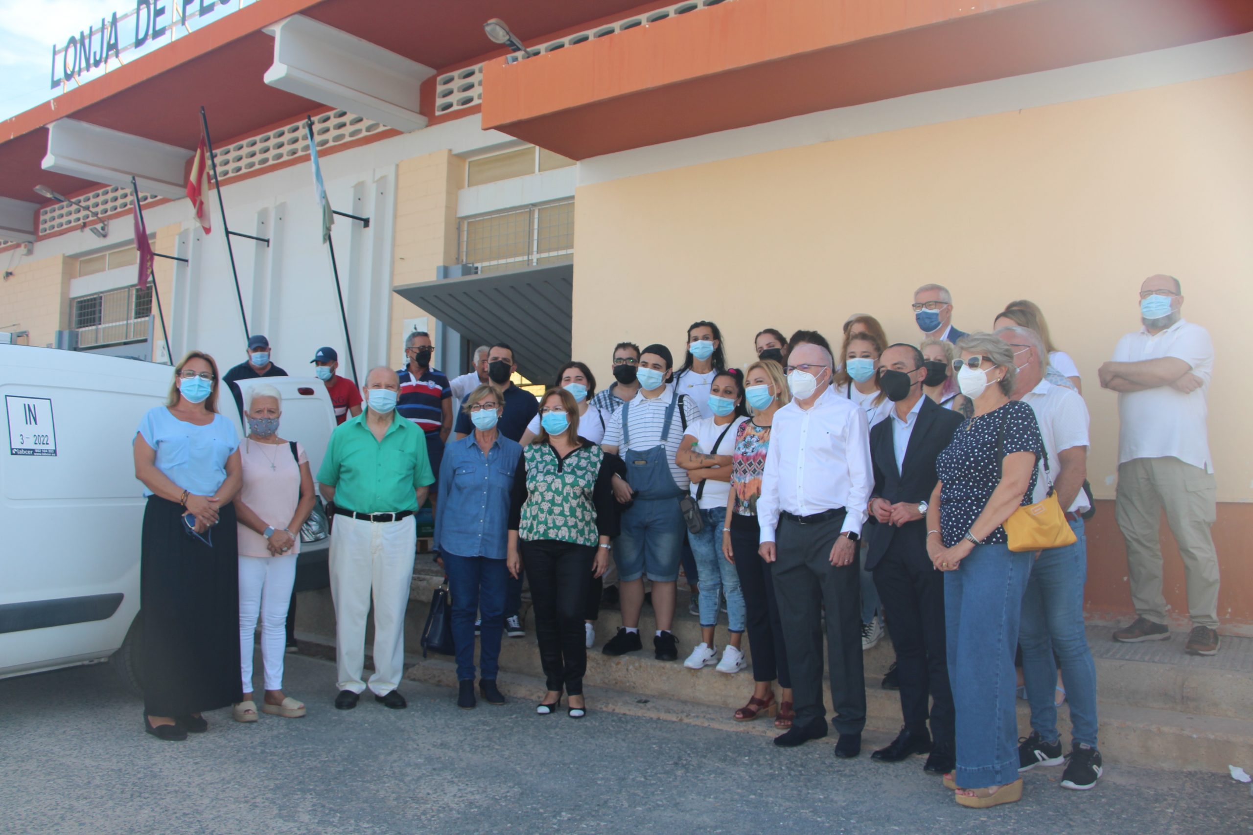 Alumnos del programa de hostelería de Cáritas en Cartagena visitan la Lonja y el Museo del Mar