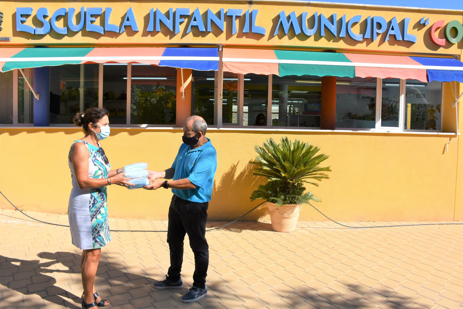 Ayuntamiento de Archena - Continúa la realización de test de antígenos al profesorado de todos los centros educativos y entrega de material anticovid19