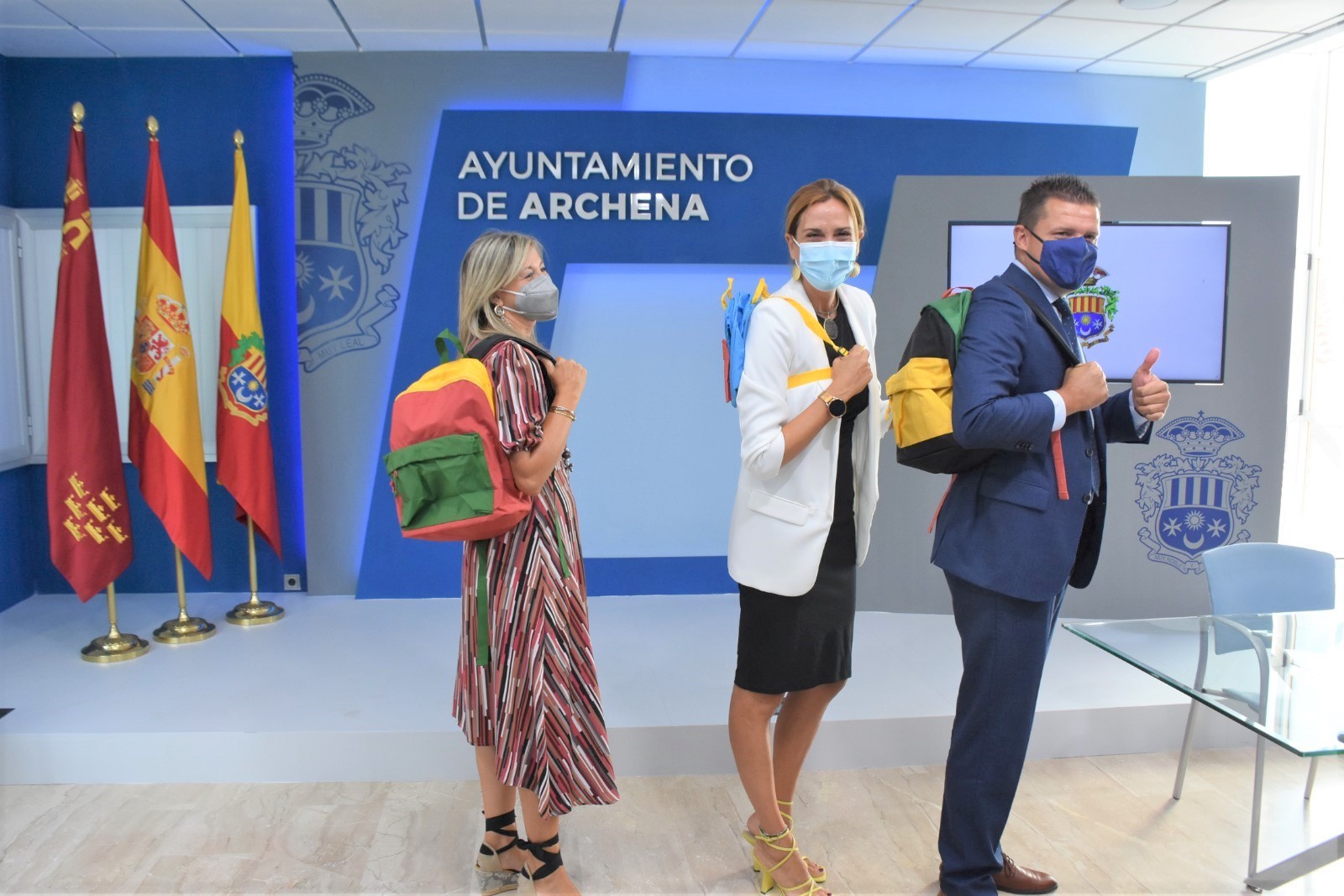 Ayuntamiento de Archena - Escolares de Archena, en situación de vulnerabilidad, han vuelto a clase con nuevo material escolar gracias a la Fundación ”la Caixa” y CaixaBank