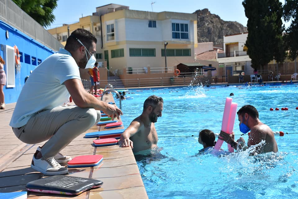 Ayuntamiento de Archena - Los cursos de Natación de la Piscina Municipal cuentan este año con 300 alumnos