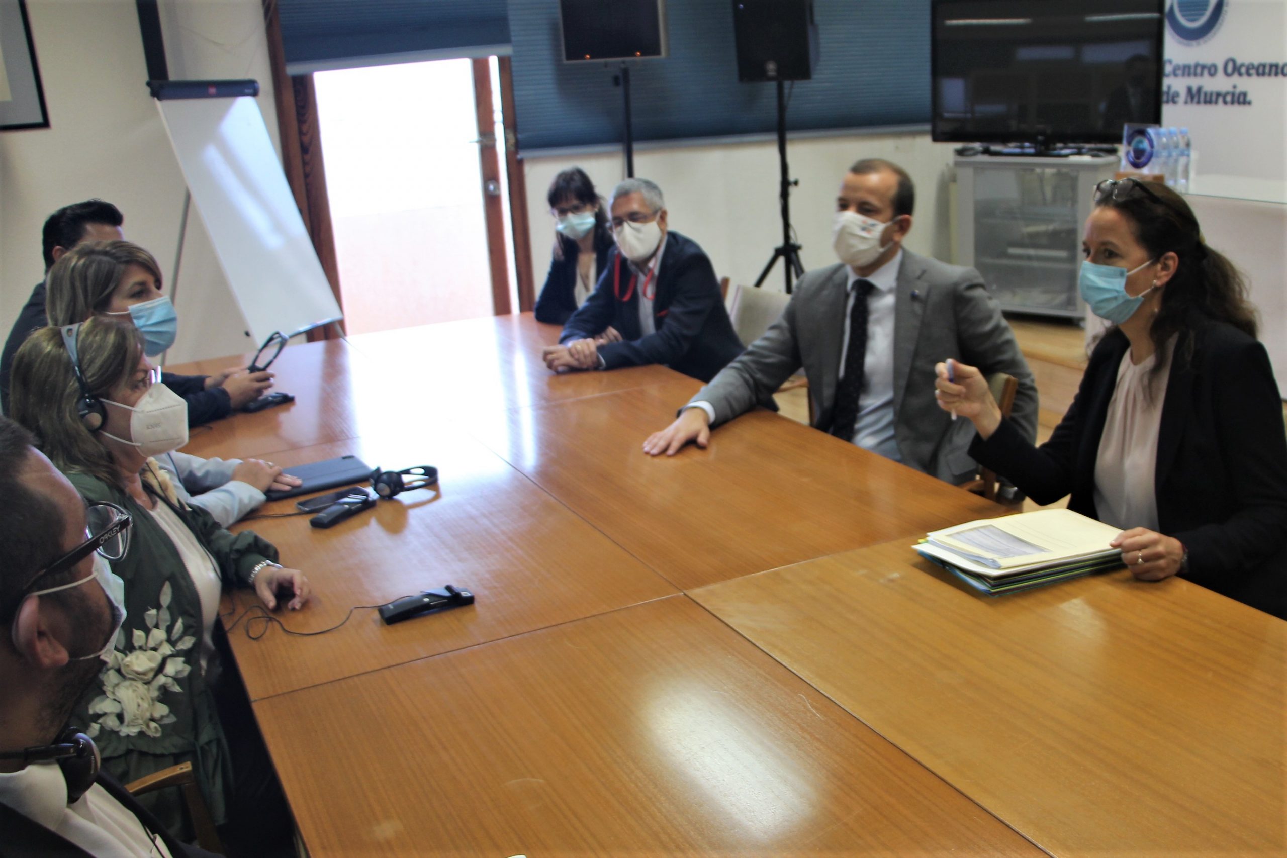 Visitación Martínez transmite al comisario europeo de Medio Ambiente la necesidad de actuar de manera urgente en el Mar Menor