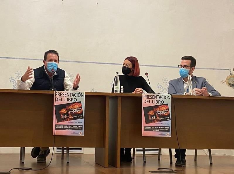 CULTURA | El Refectorio del Convento San Francisco acoge la presentación del libro ‘Pequeños Complejos’ de la muleña Elena Pérez