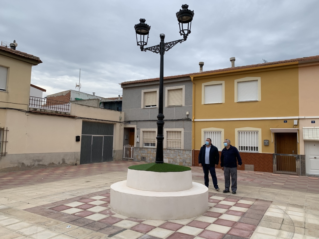 La Concejalía de Obras y Servicios renueva la Plaza Antonio Machado