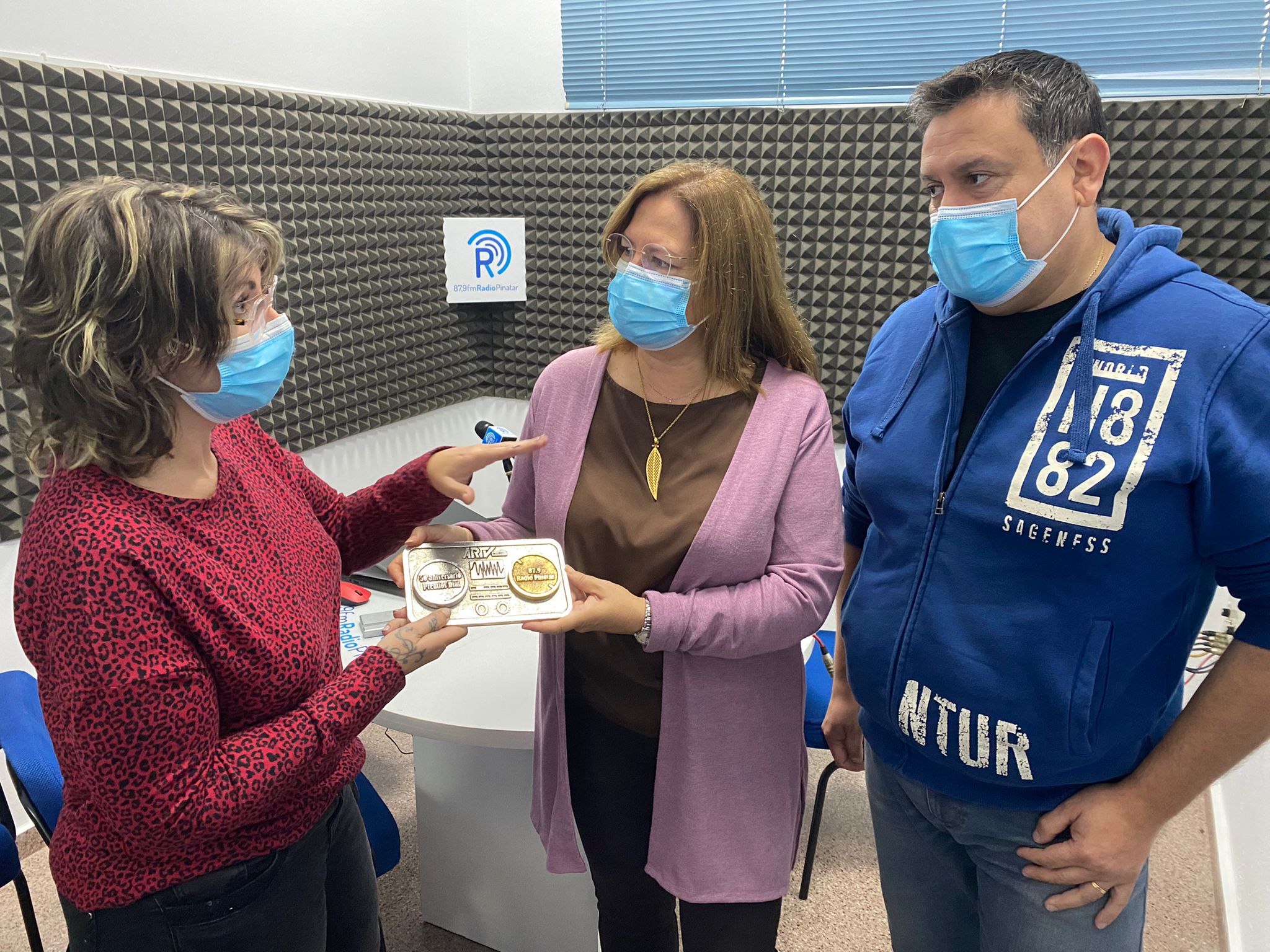 Radio Pinatar recibe por parte de la ARTV un reconocimiento a su labor, proximidad y constancia.