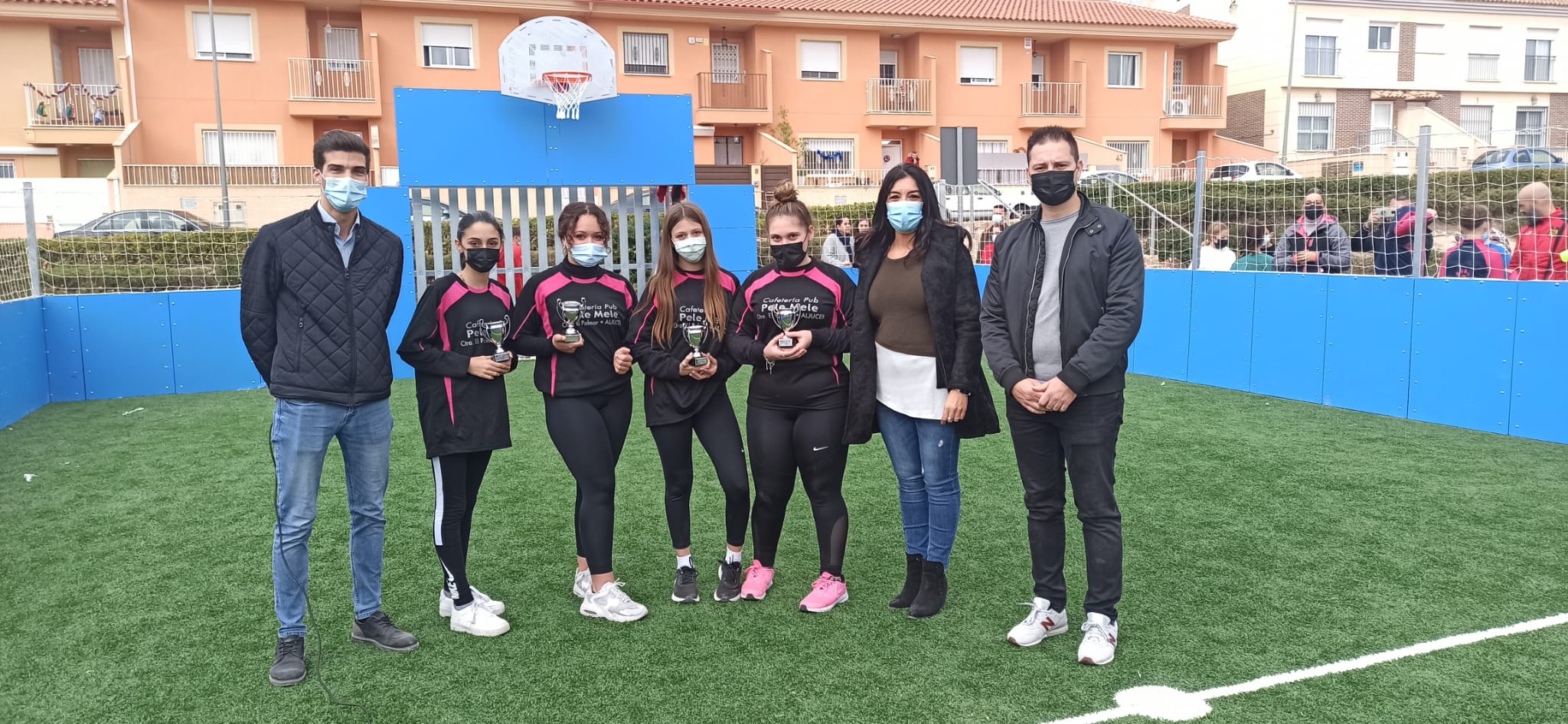 Inaugurada la pista multideporte de la Plaza del Reloj con un torneo con doscientos participantes