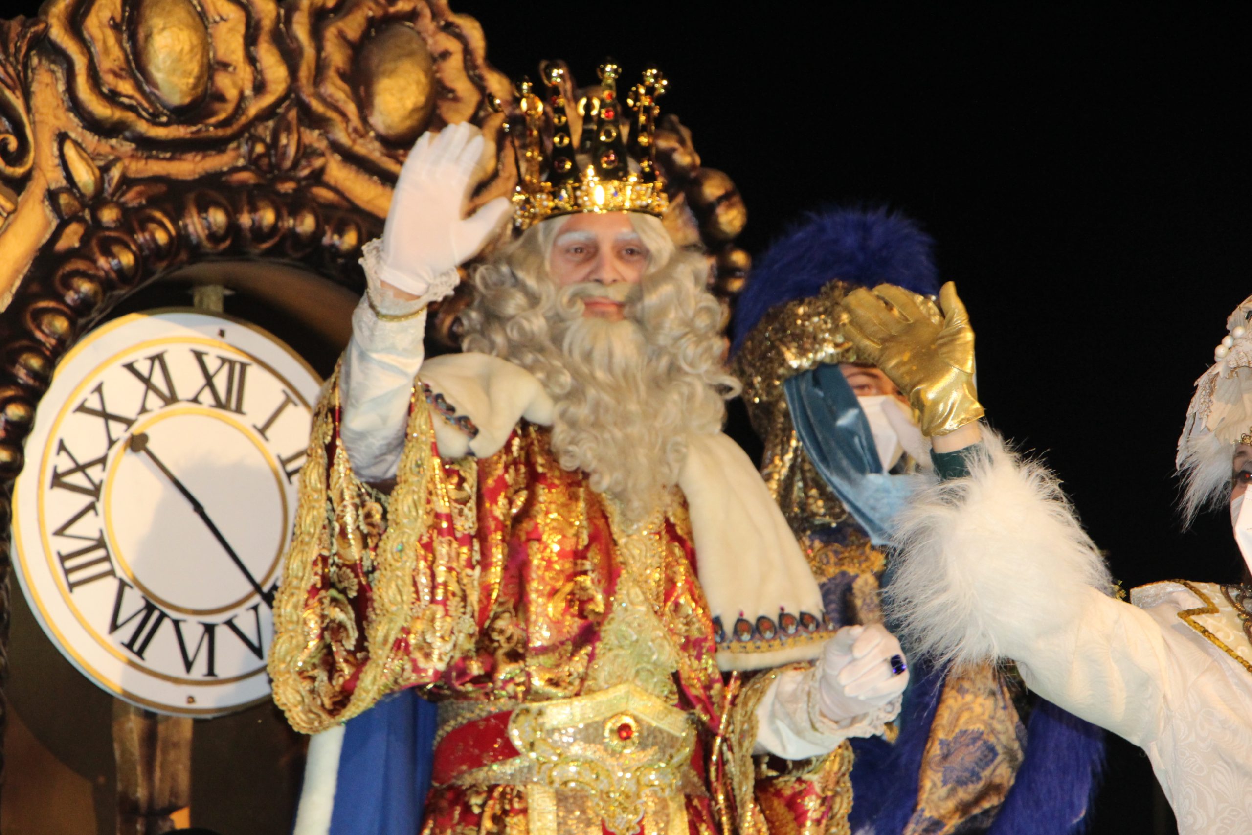 Los niños pinatarenses dieron la bienvenida a los Reyes Magos en el recinto ferial