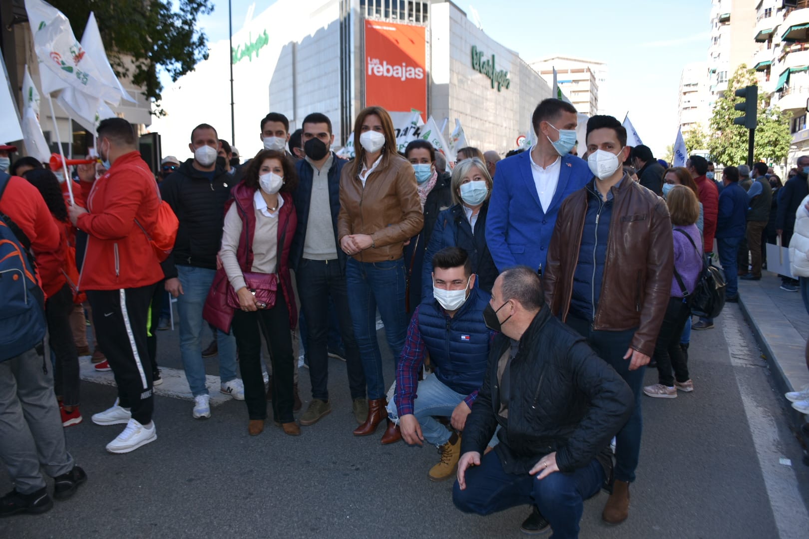 Ayuntamiento de Archena - Alcaldesa y Equipo de Gobierno asisten a la manifestación en apoyo a los agricultores