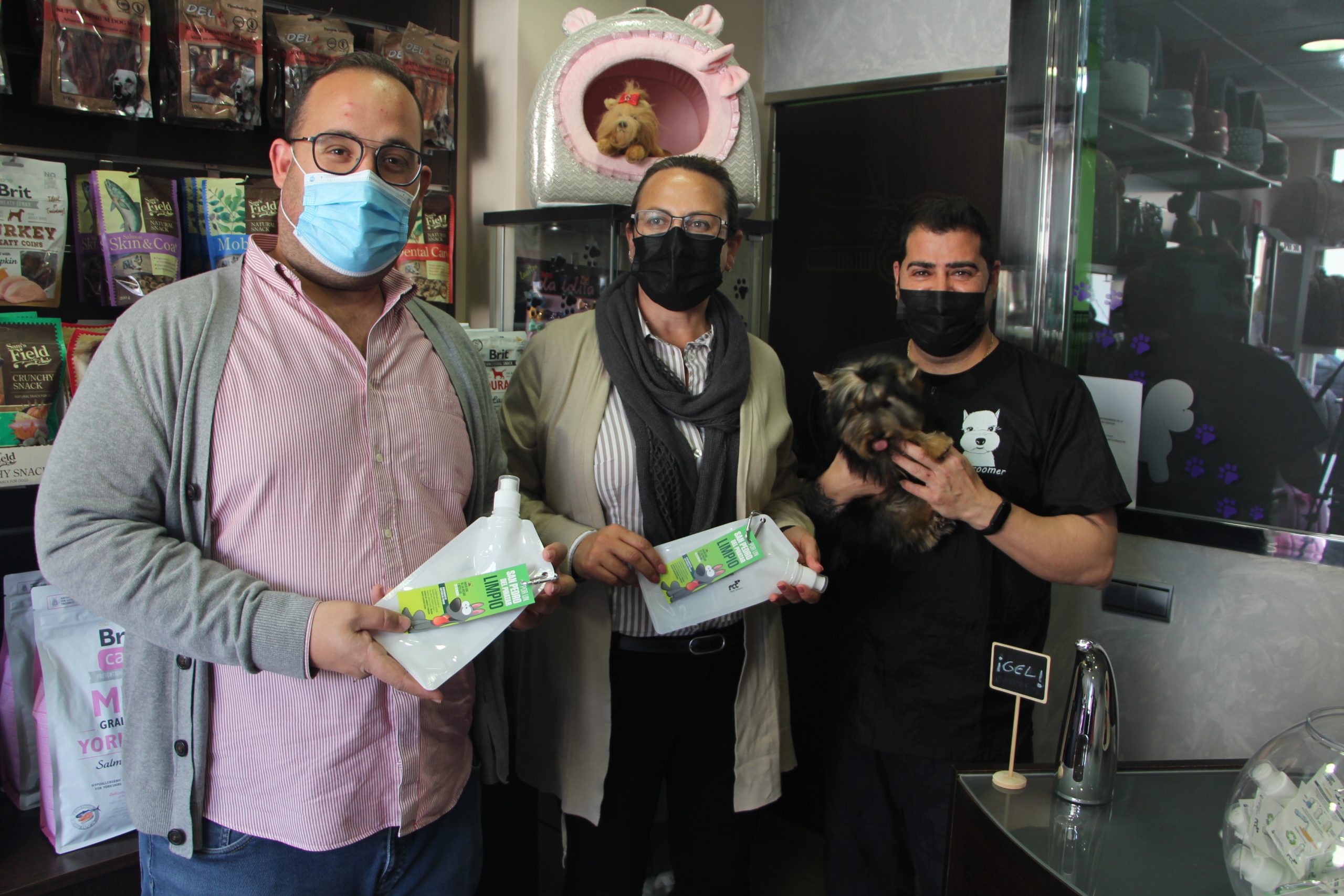 El Ayuntamiento lanza la campaña “Entra tú, aquí te espero” para fomentar la responsabilidad con las mascotas