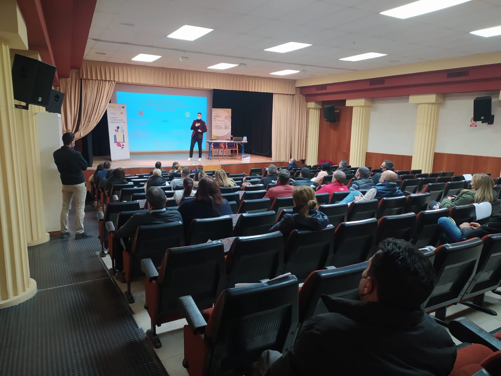 La Oficina del Emprendedor organiza una charla para informar a las pymes sobre la ayuda del “kit digital”