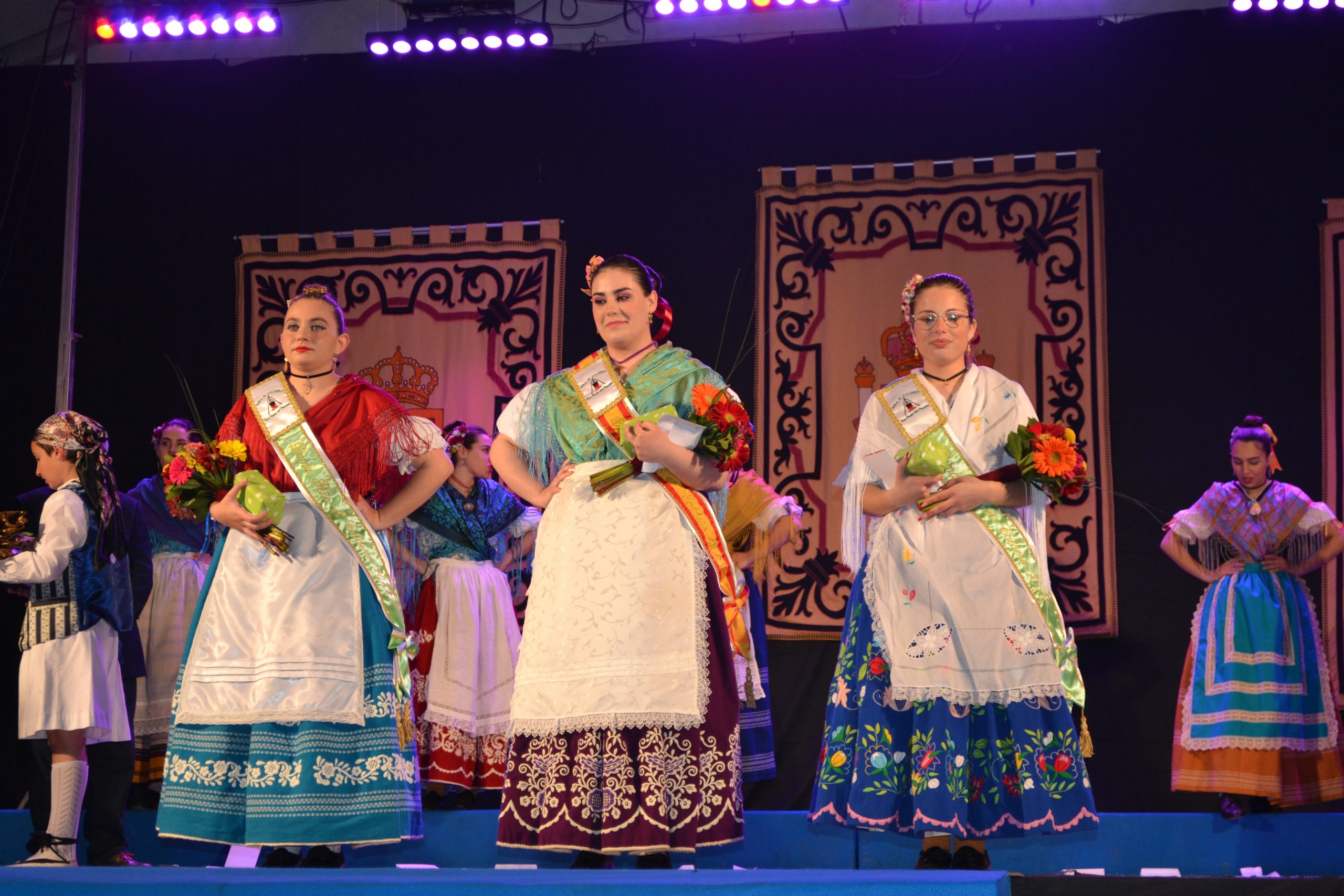 Ainara García Alvarado y Bárbara Marín Jiménez, nuevas reinas de la Peña El Caldero