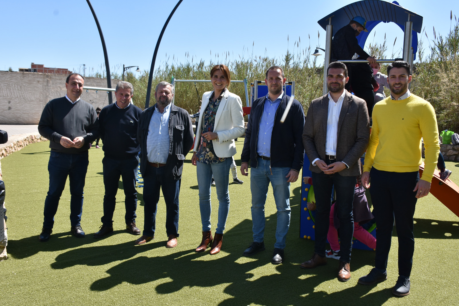 Ayuntamiento de Archena - Patricia Fernández inaugura el nuevo equipamiento del parque infantil en el paseo ribereño del Río Segura a su paso por Archena