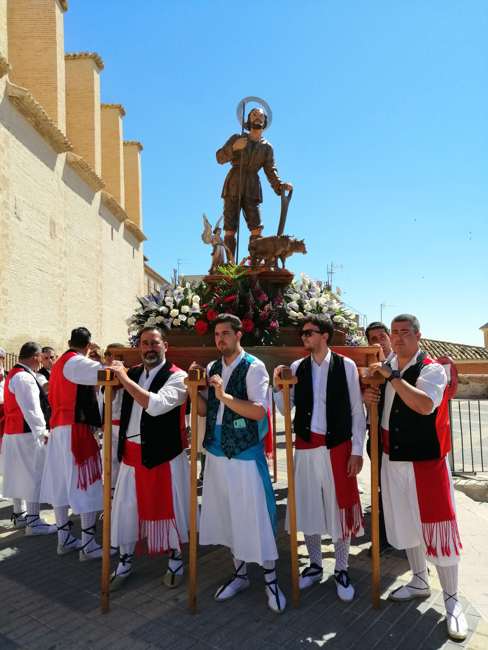 FESTEJOS | La Concejalía de Festejos convoca el Premio cartel "Fiestas de San Isidro" 2022 - hasta el 28 de abril