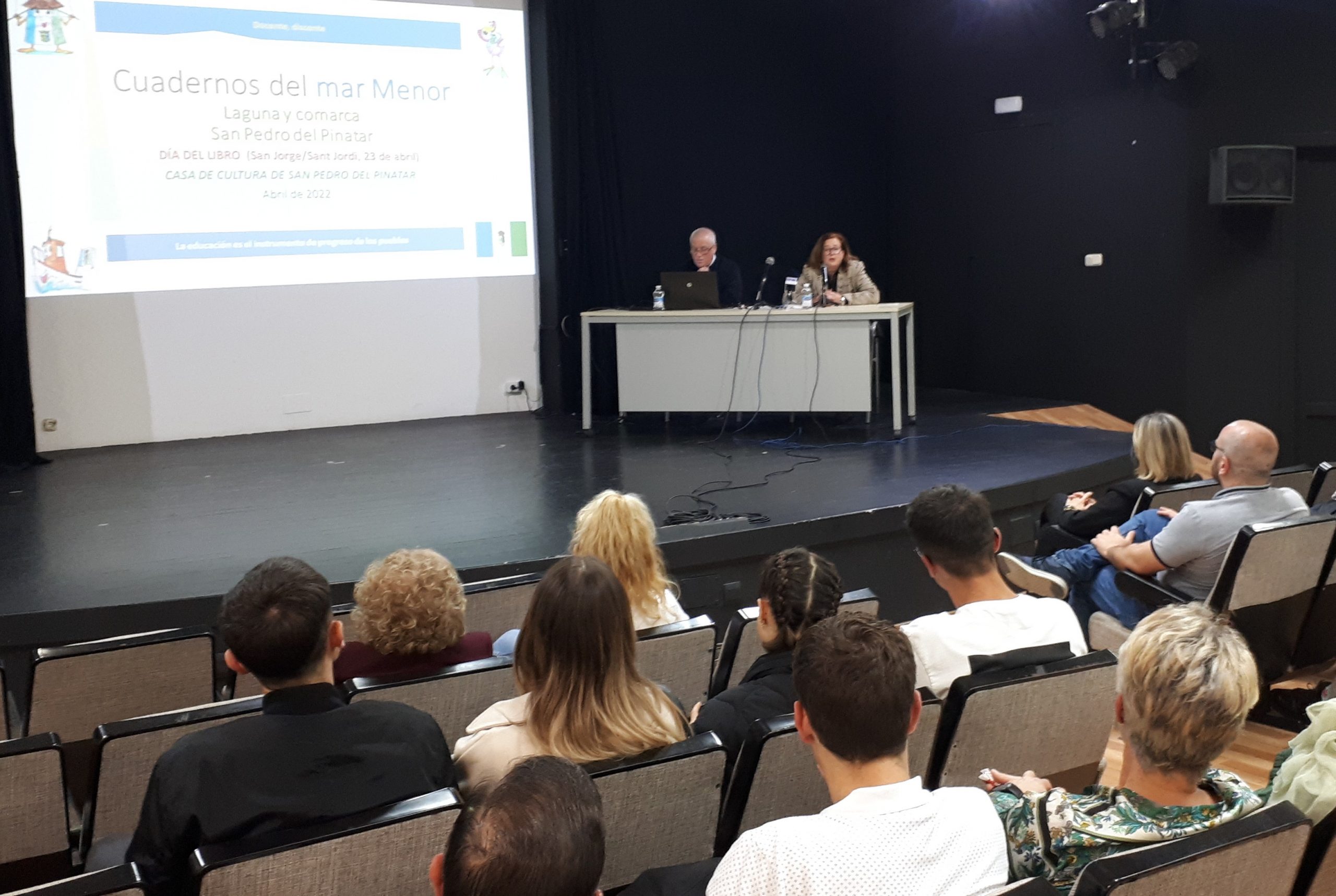 Francisco A. Ortega presenta en San Pedro del Pinatar sus cuadernos educativos dedicados al Mar Menor