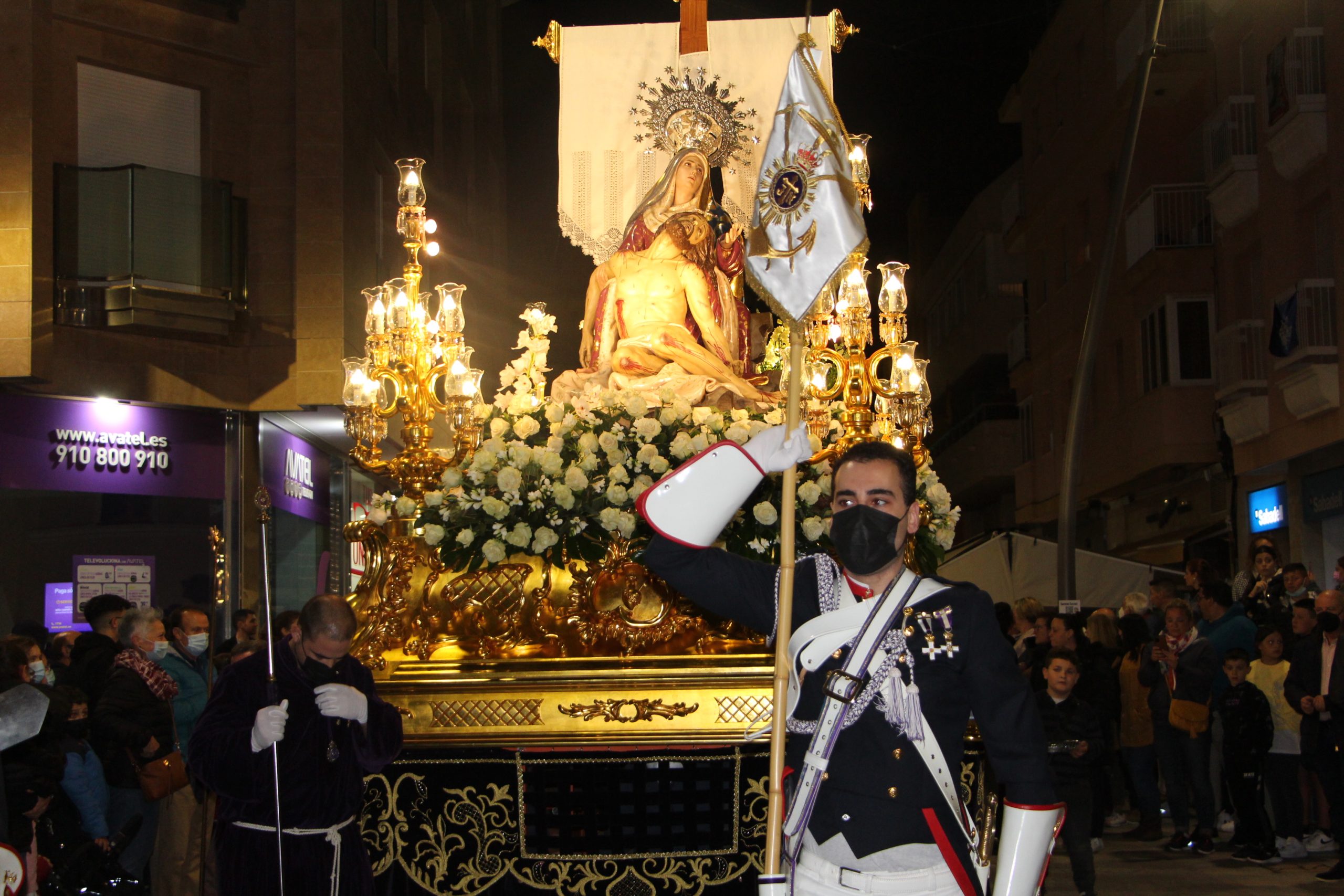 Las procesiones de Promesas y del Prendimiento llenan de fervor y sentimiento las calles de San Pedro del Pinatar