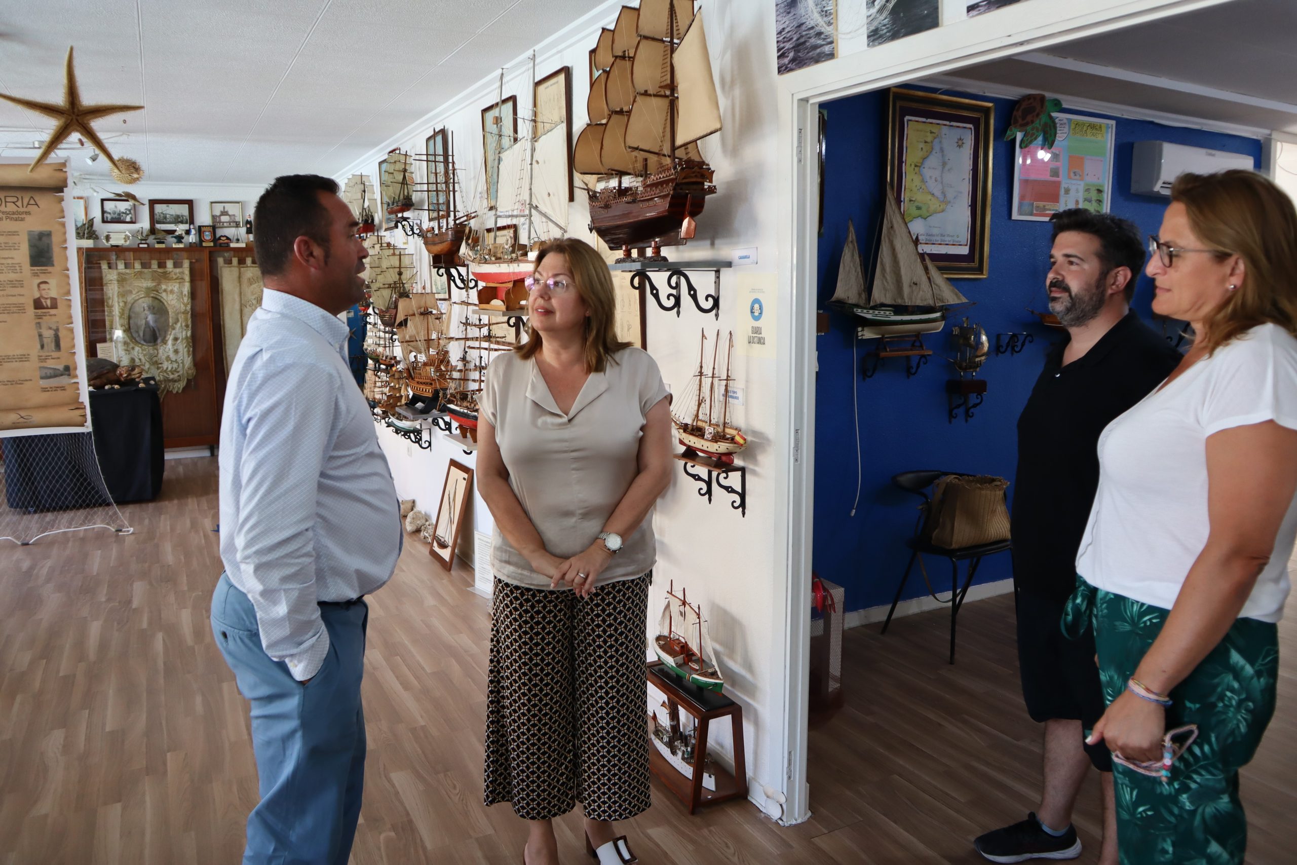 El Ayuntamiento y la Cofradía de pescadores potencian las tradiciones a través del Museo del Mar