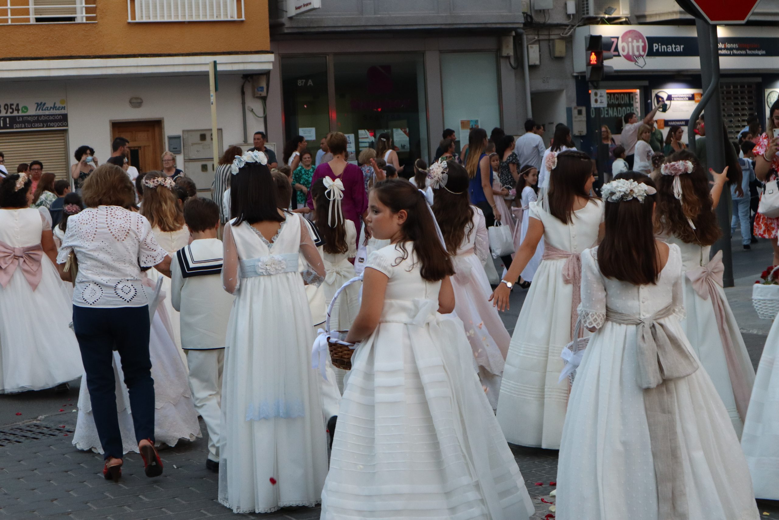 Los niños de comunión procesionan en San Pedro y Lo Pagán con motivo del Corpus Christi 2022