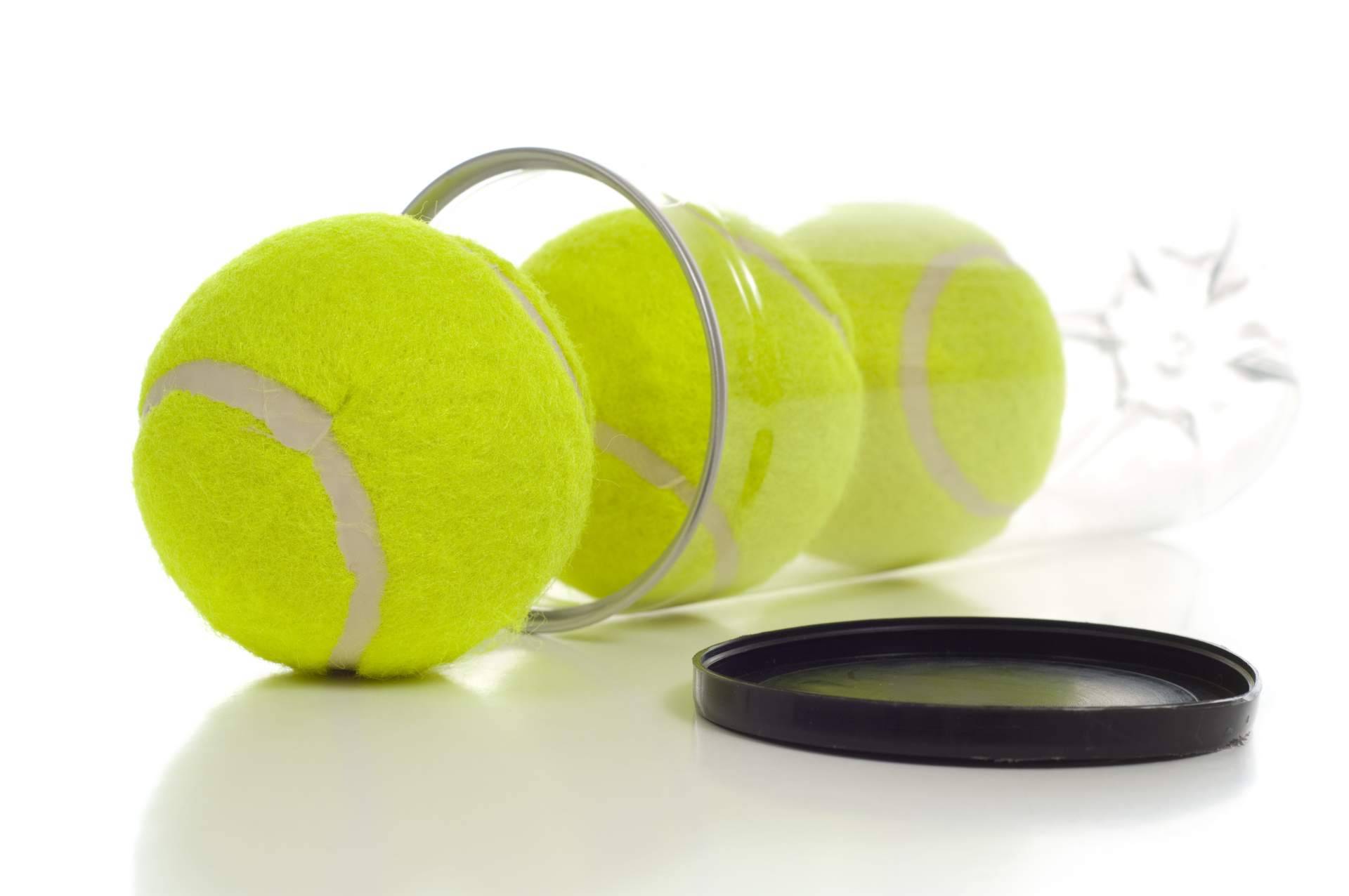 ¿Cómo prolongar la durabilidad de las pelotas de tenis y de pádel y ahorrar dinero?