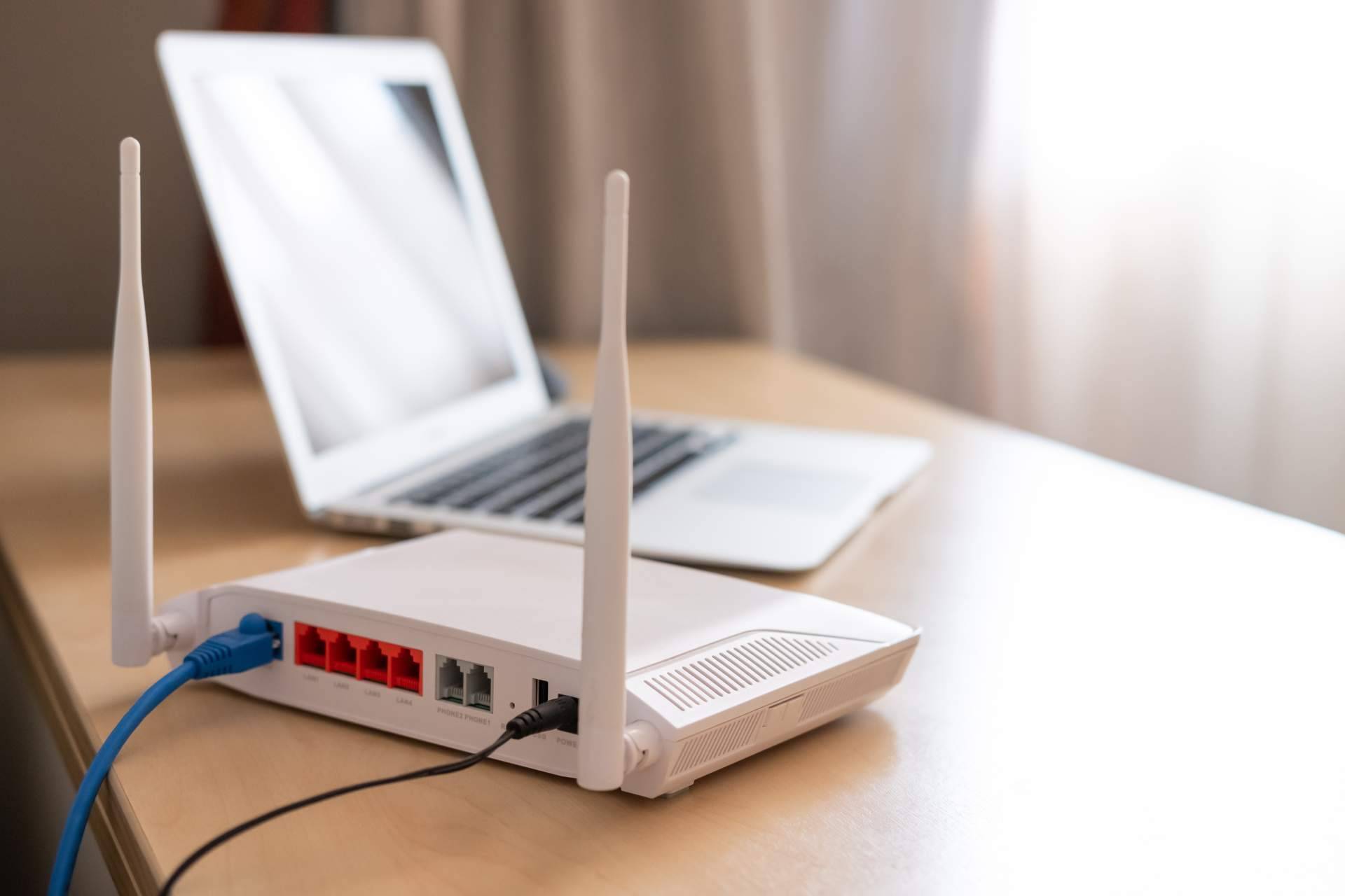 ¿Cuál es el estado de las condiciones de internet y fibra óptica en España?