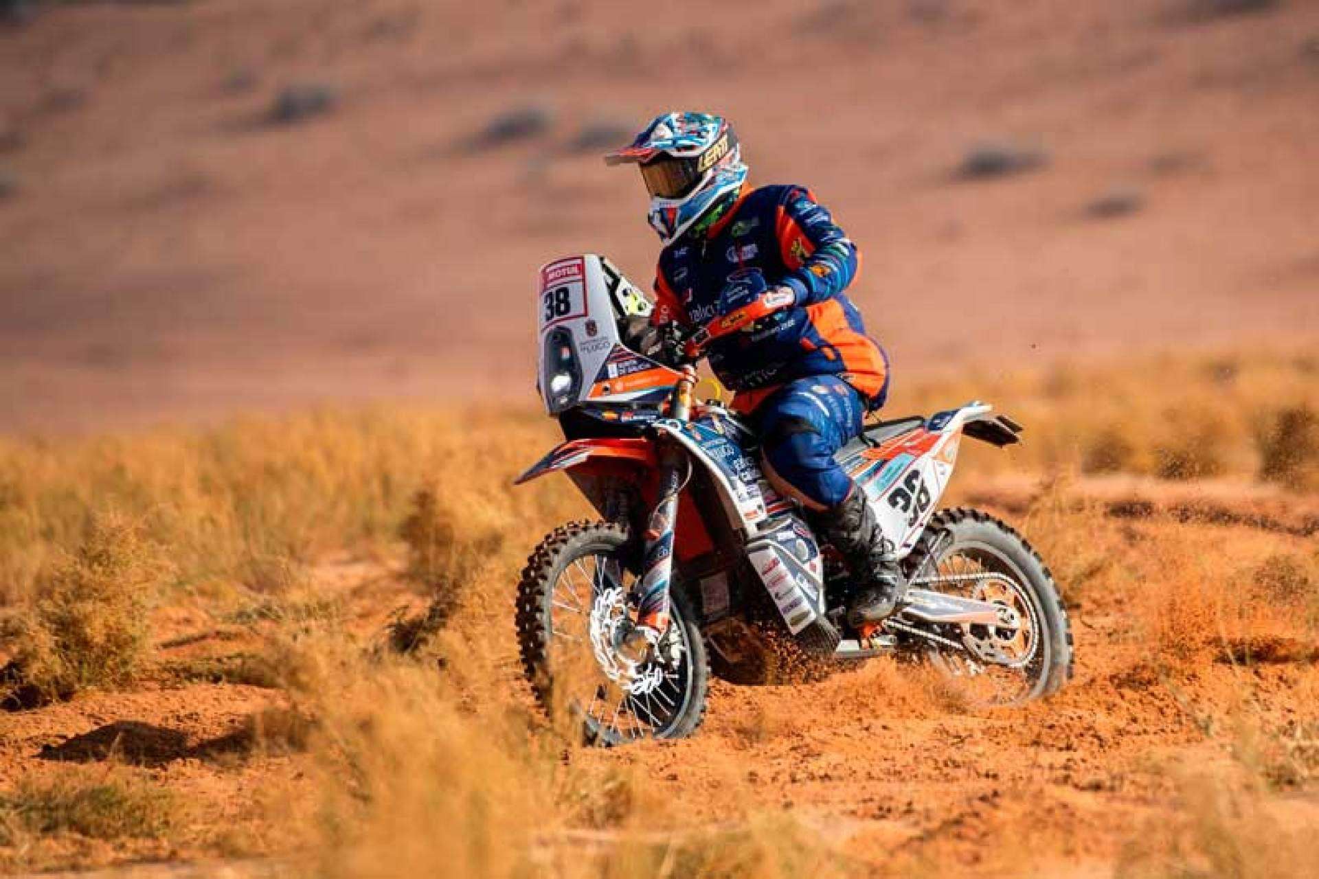 La equipación Dakar de ADHESIVOSEMBARRADOS