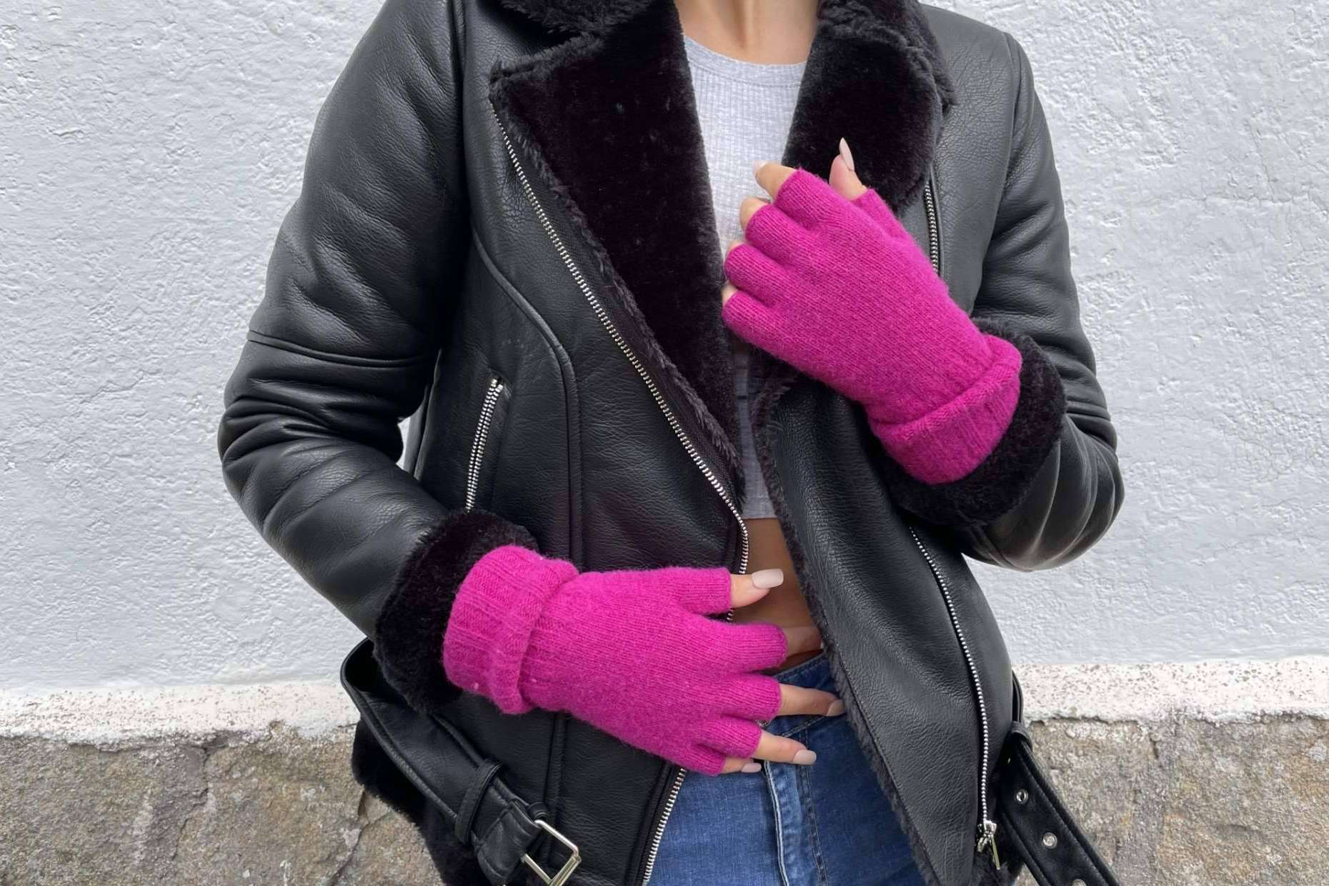 Los guantes sin dedos de Santacana, mitones