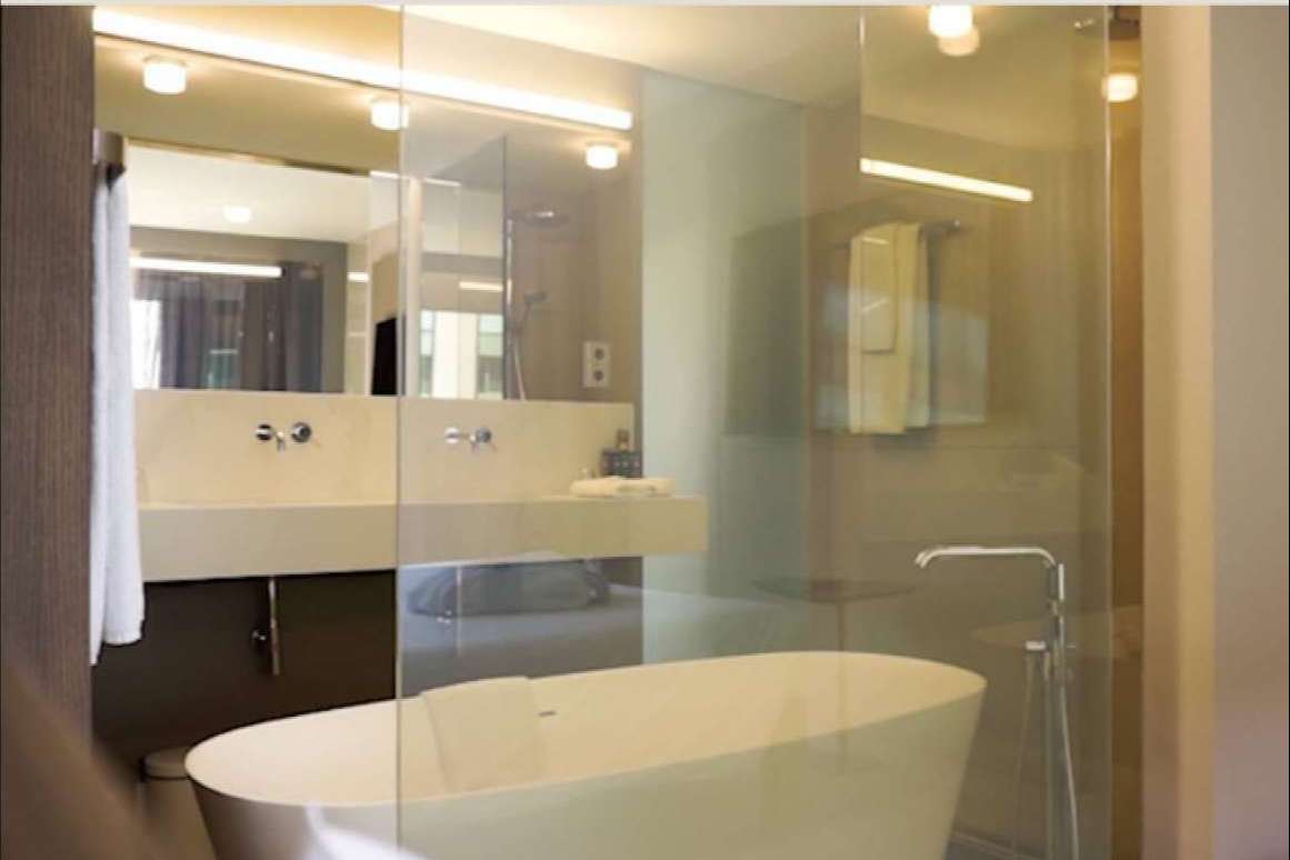 El cristal inteligente de OfficeDeco. ¿Qué características presenta?