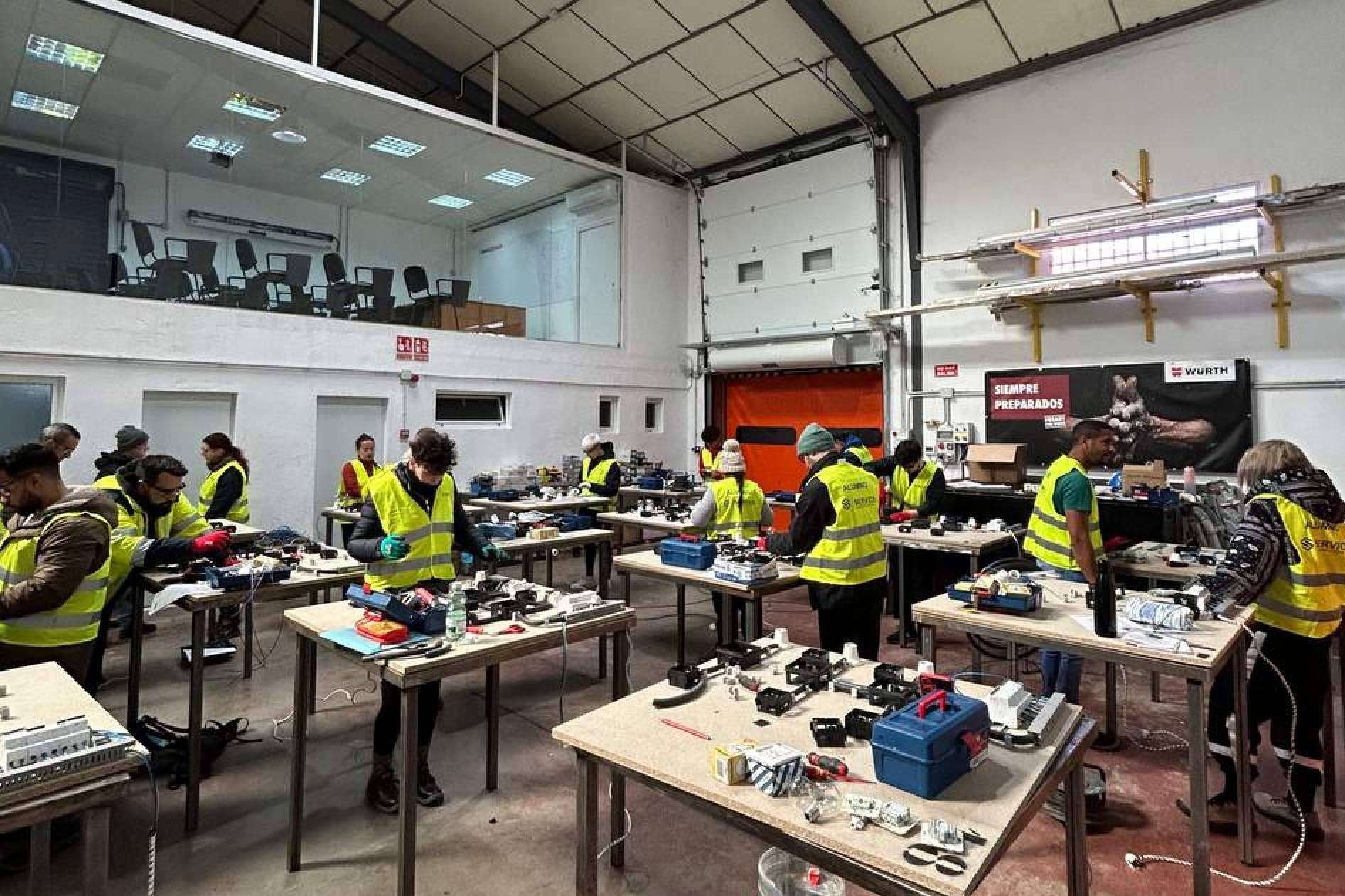Un centro de formación acreditado por el SEPE y la Comunidad de Madrid, Servicedoor Formación