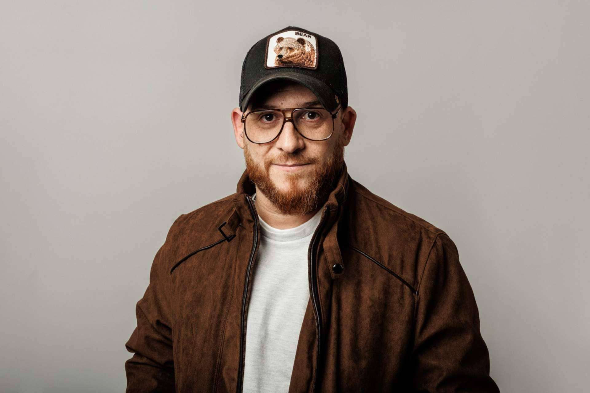 Javi Medina lanza su nuevo single 'Personas'