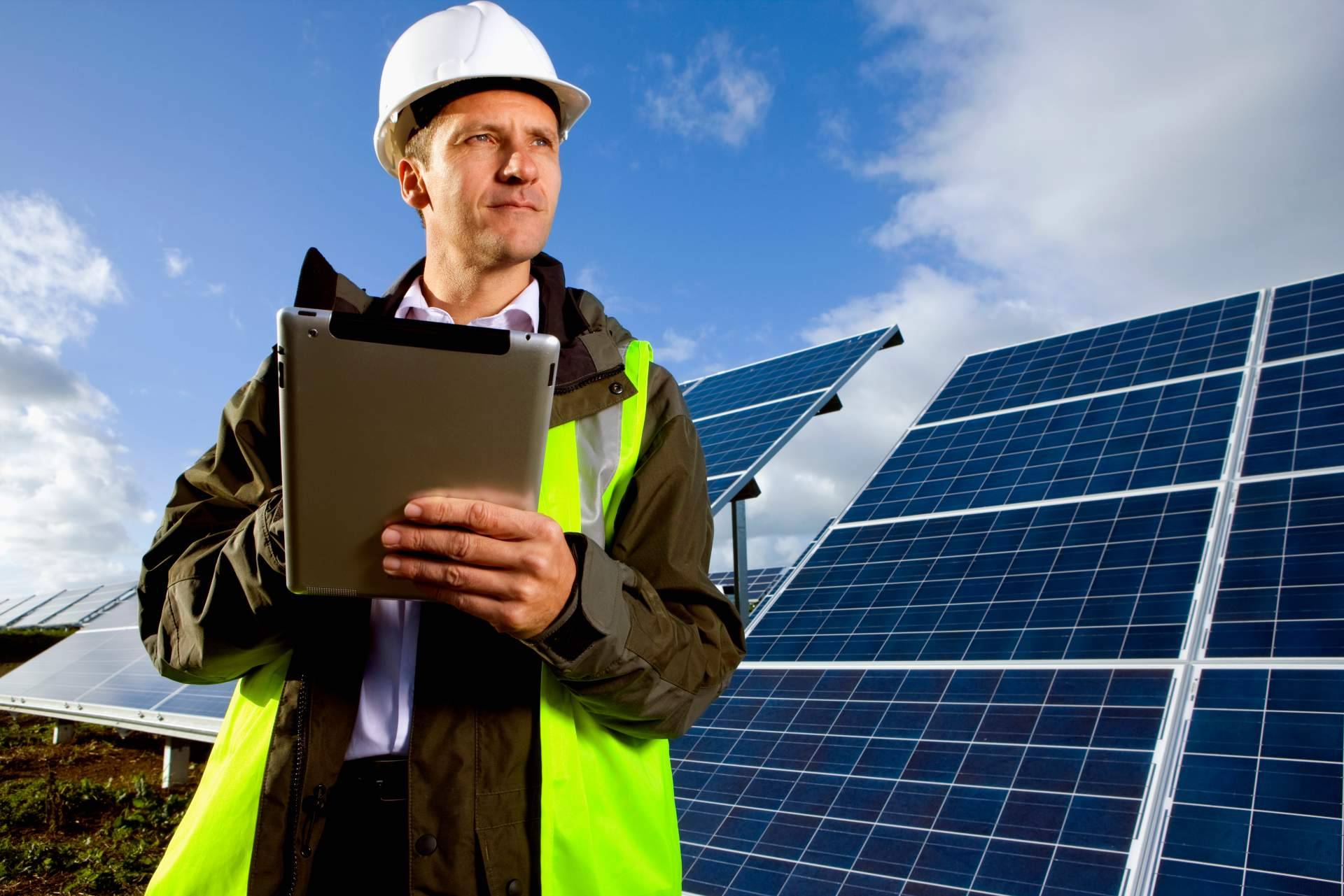 Placas Solares Madrid instala las ventajas de viviendas sostenibles en la capital