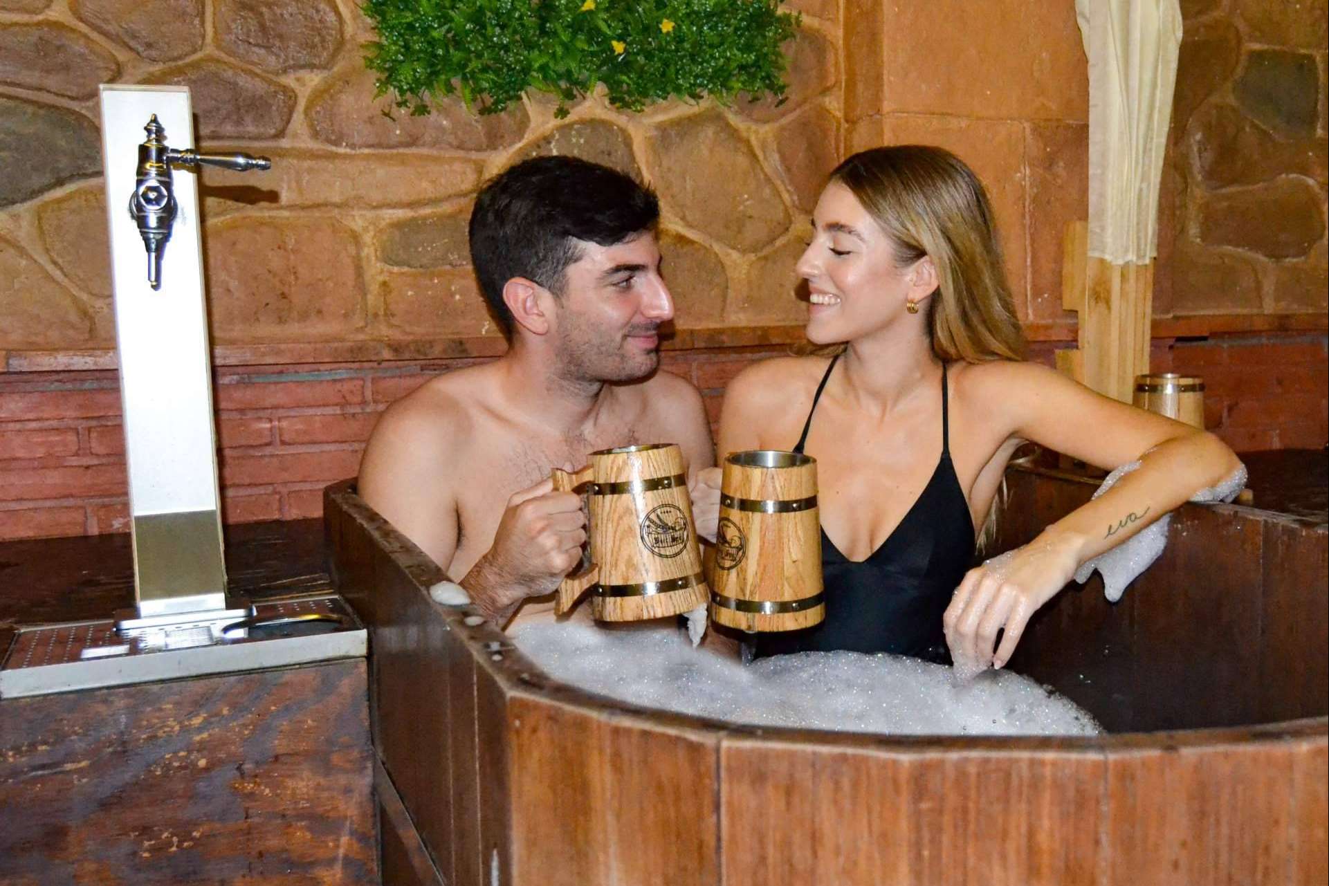 El auge de la franquicia Beer Spa; Un nuevo modelo que fusiona el bienestar y relajación con la cerveza.