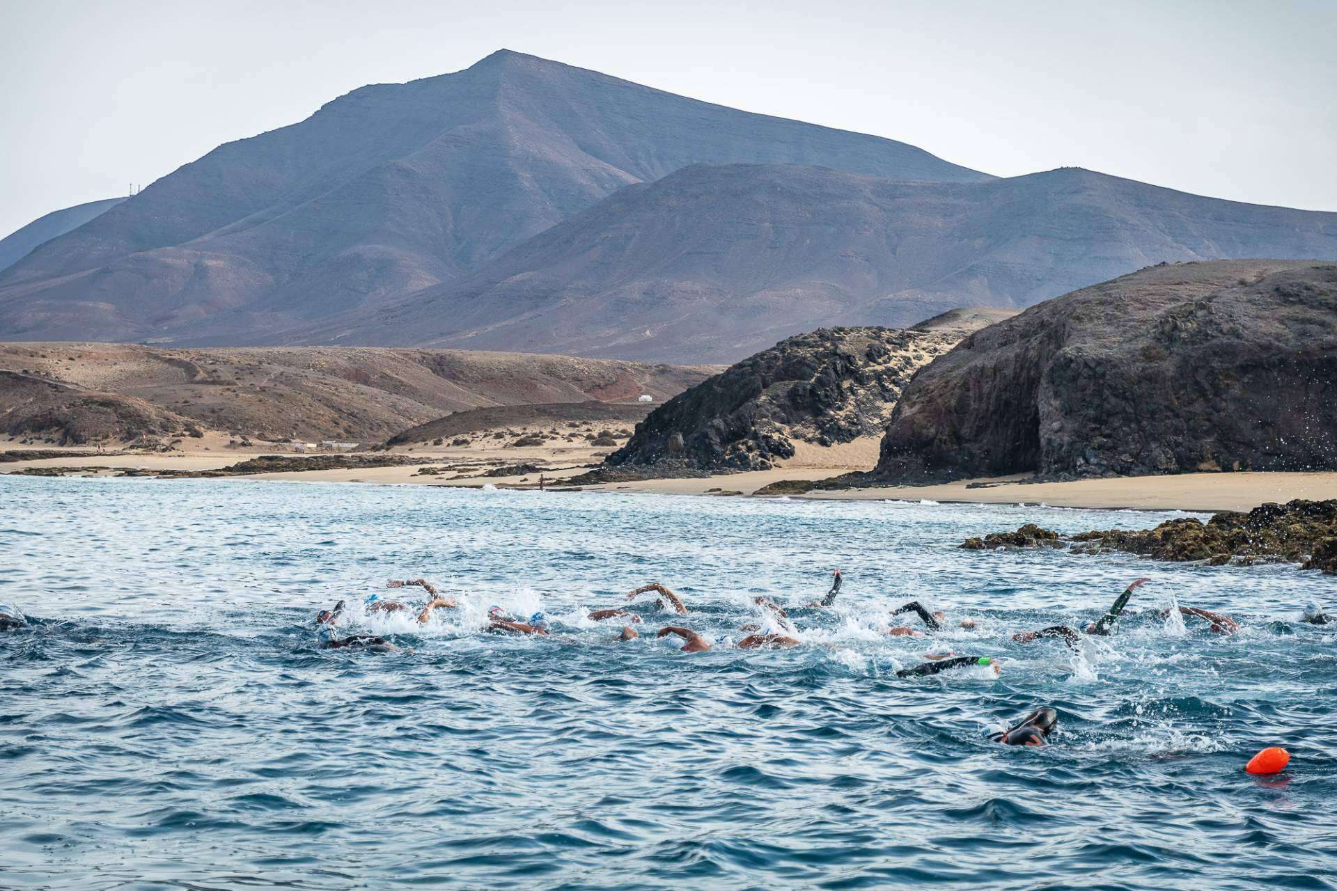 Sumergirse en la magia de Lanzarote; La travesía playas de Papagayo a la espera