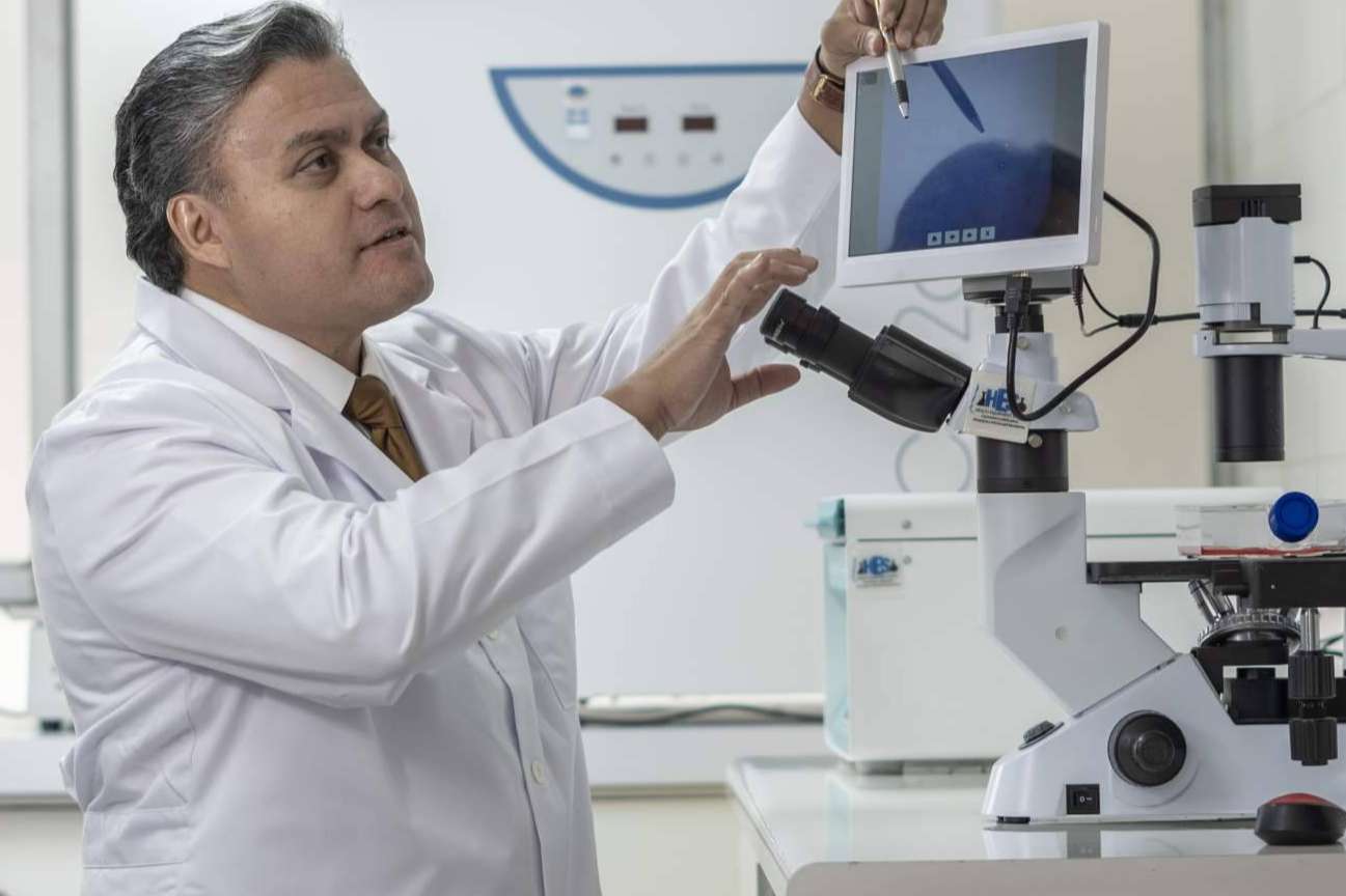 Tratamiento de precisión en cáncer avanzado, más allá de la quimioterapia y radioterapia; Entrevista a Dr. Ramón Gutiérrez