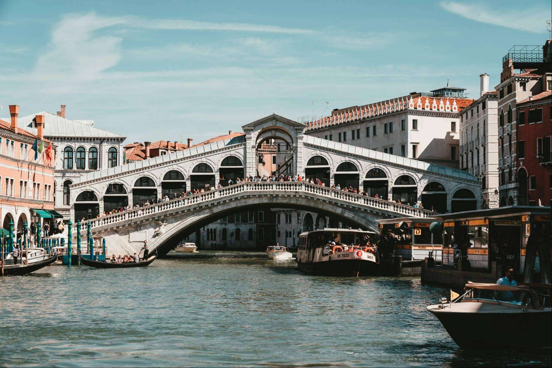 My Top Tour ofrece tours turísticos en España, Europa y América