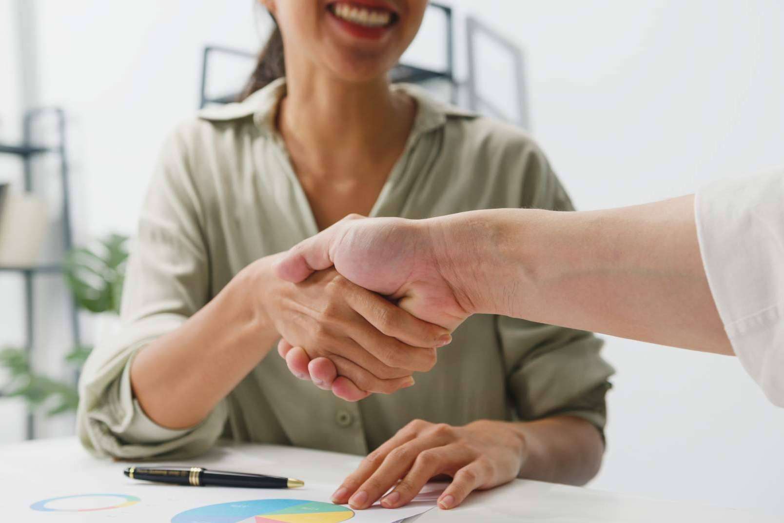 Atraer y retener el talento empresarial mediante una estrategia de marketing de employer branding