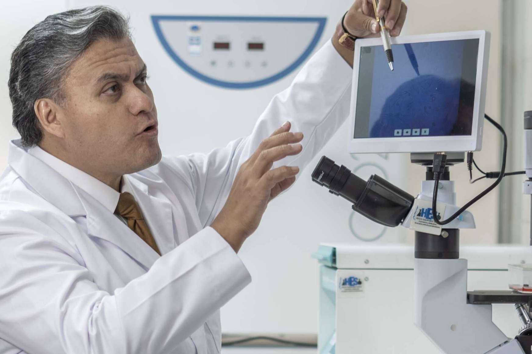 Dr. Ramón Gutiérrez en entrevista especial; Claves para evitar errores en el tratamiento del cáncer