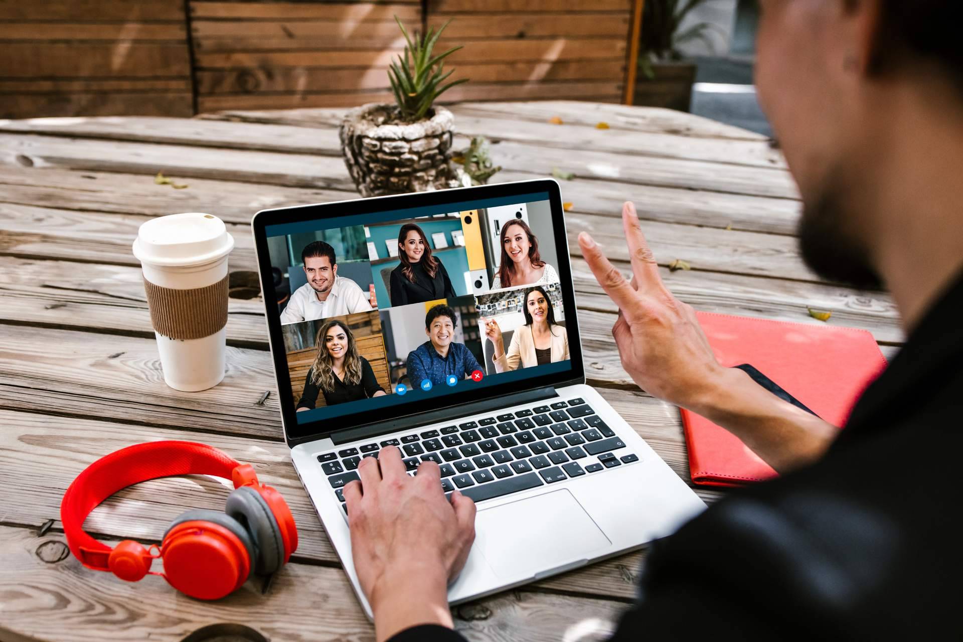Desarrolla impulsa el desarrollo organizacional y el coaching emocional en el entorno empresarial