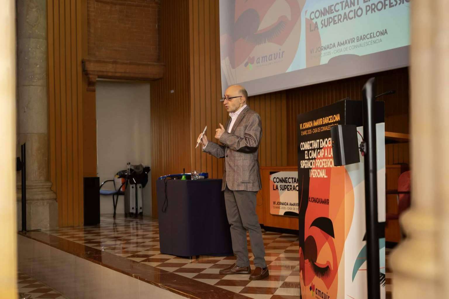 Amavir refuerza su compromiso con la formación y la superación personal en la VI Jornada de Barcelona