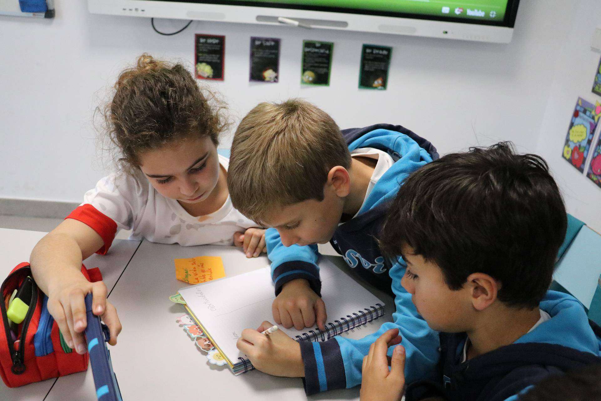 Una dieta equilibrada puede cambiar su rendimiento académico y el estado de ánimo de un hijo
