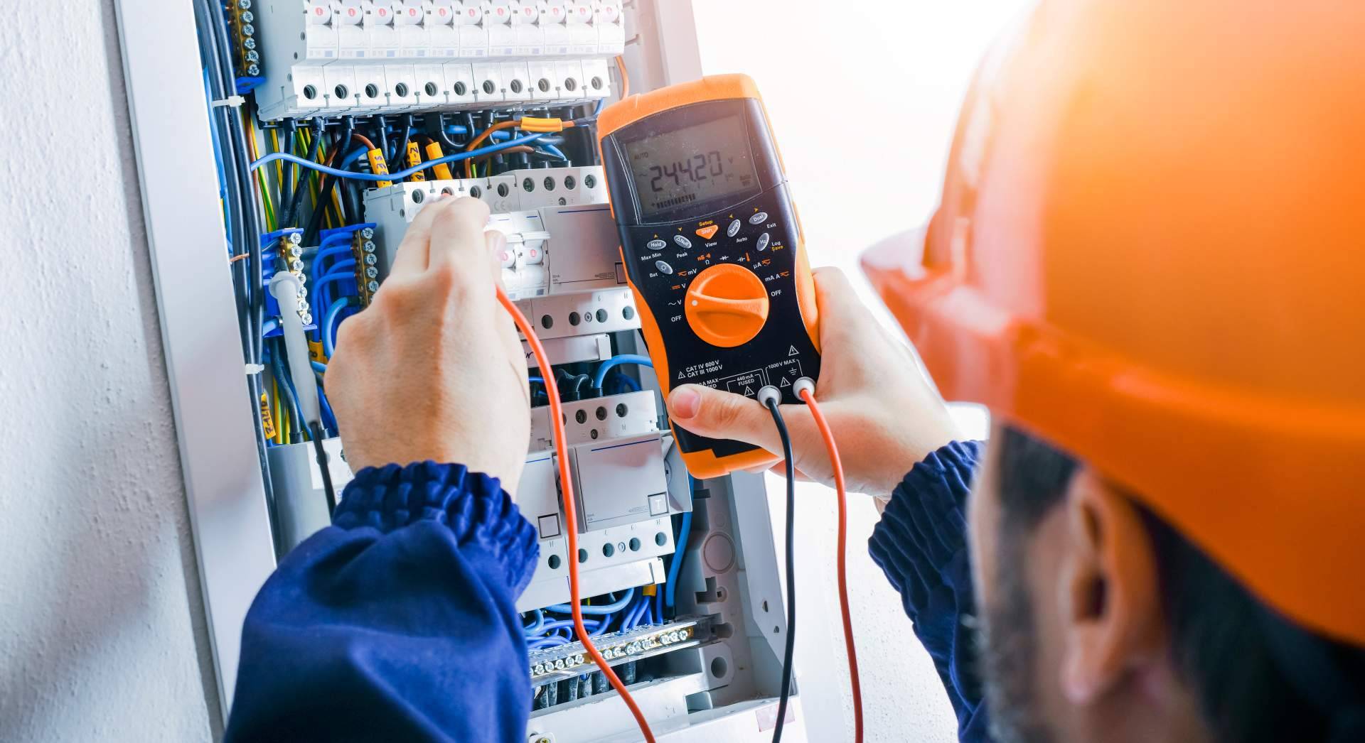 Reparaciones González y su servicio de electricistas Cártama y Calahonda 24h