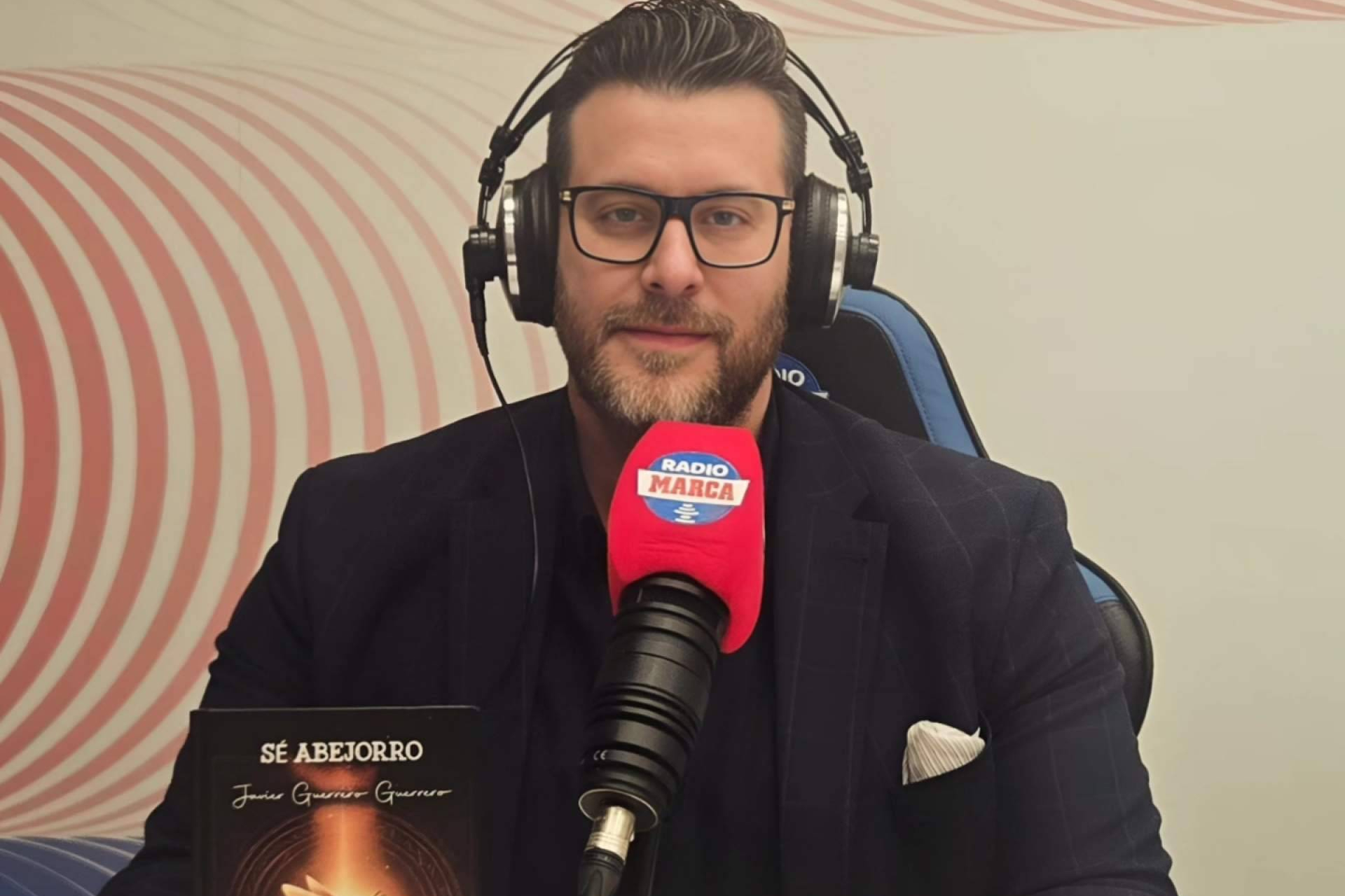 Sé Abejorro; Javier Guerrero convierte la imperfección en arte
