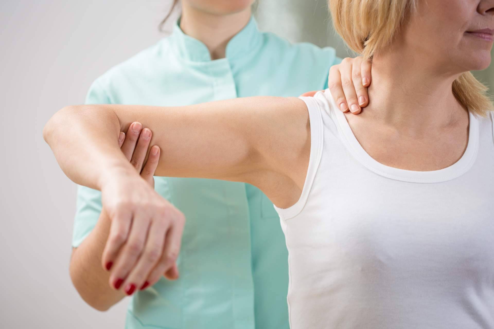 Soluciones tecnológicas de iXalud para el alivio del dolor crónico con andulación en pacientes con artrosis y fibromialgia